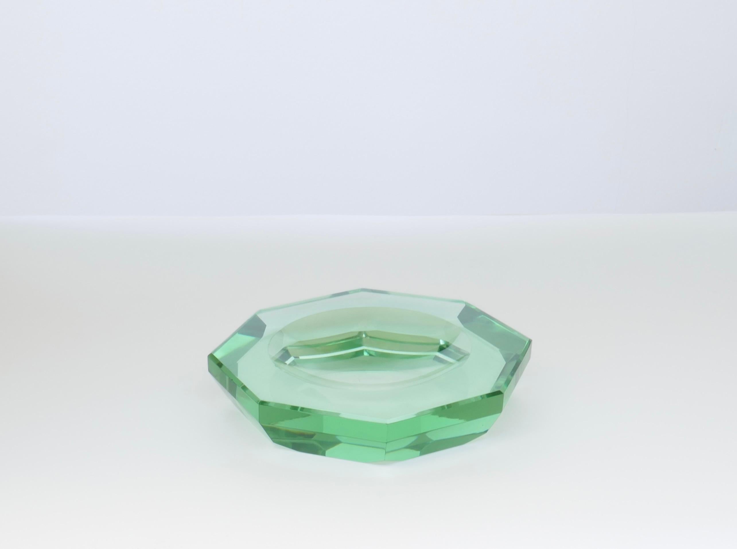Octagonal Green Centrepiece / Vide Poche by Fontana Arte, Italy, 1950s In Good Condition For Sale In London, GB