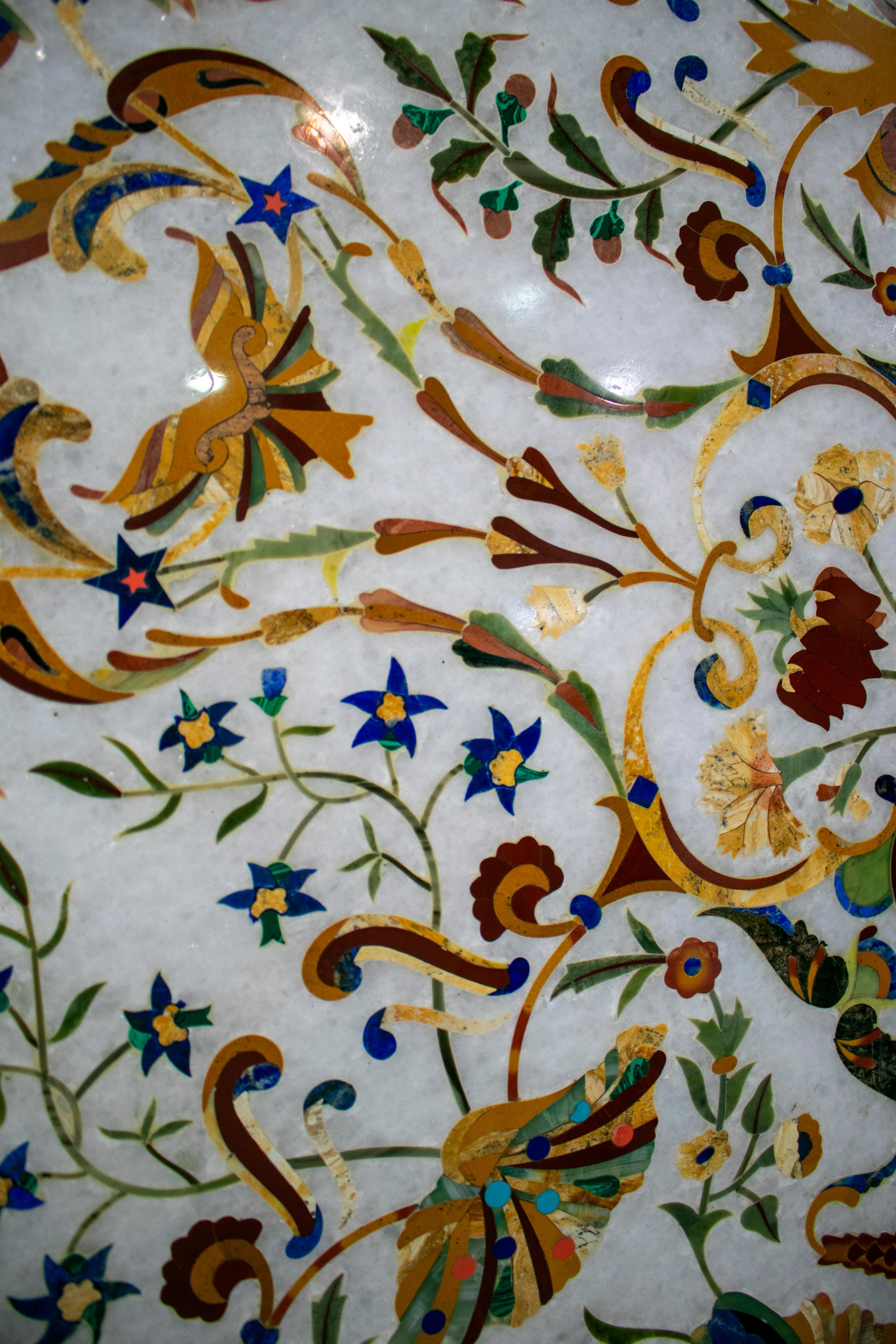 Achteckige italienische Pietre Dure Mosaik-Intarsien-Tischplatte aus weißem Carrara-Marmor im Angebot 2