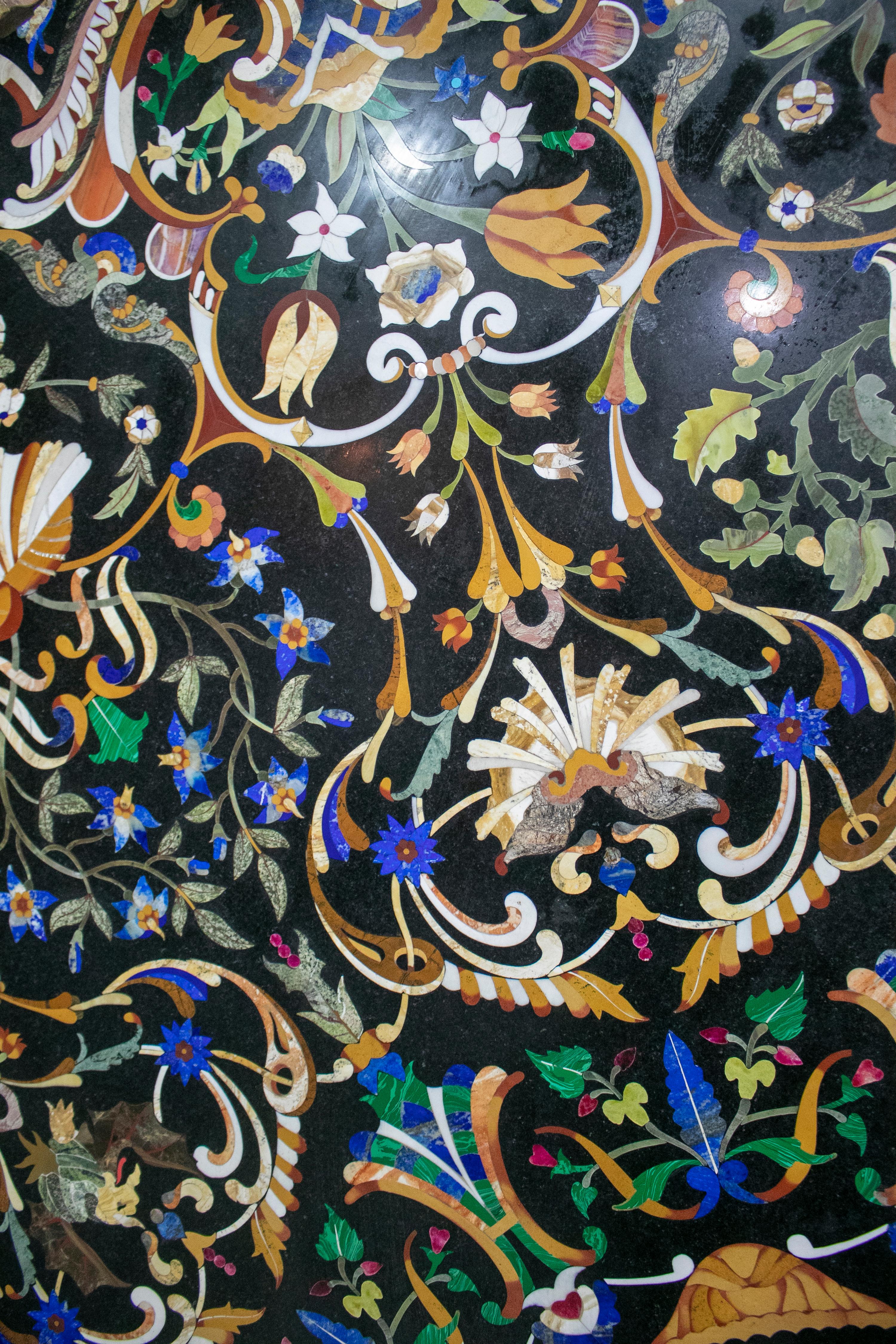 Achteckige italienische Pietre Dure Mosaik Intarsien Marmor Tischplatte (Europäisch) im Angebot