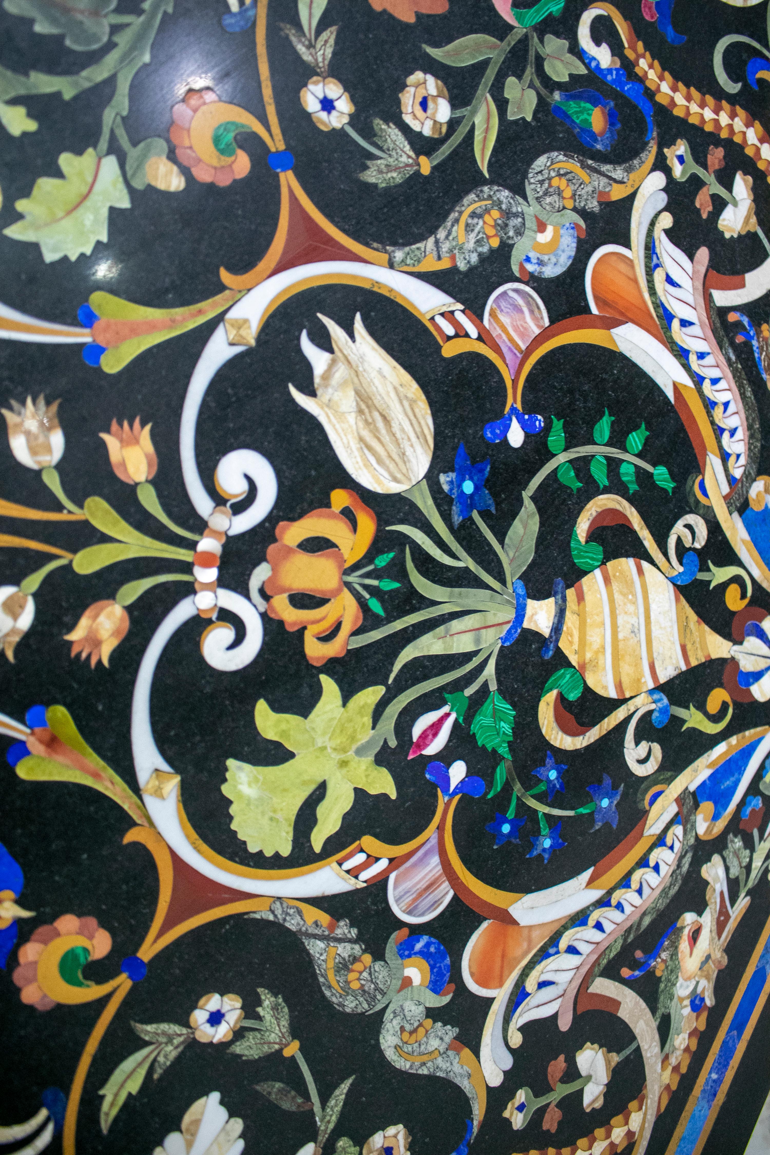 Achteckige italienische Pietre Dure Mosaik Intarsien Marmor Tischplatte im Angebot 3