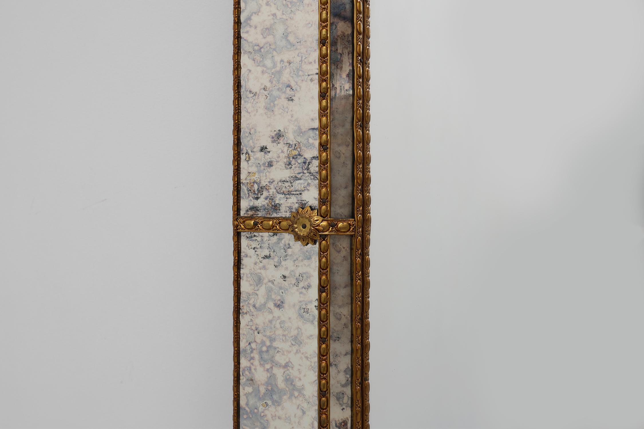 Espejo trapezoidal italiano octogonal de estilo regencia de Hollywood o veneciano en venta 1