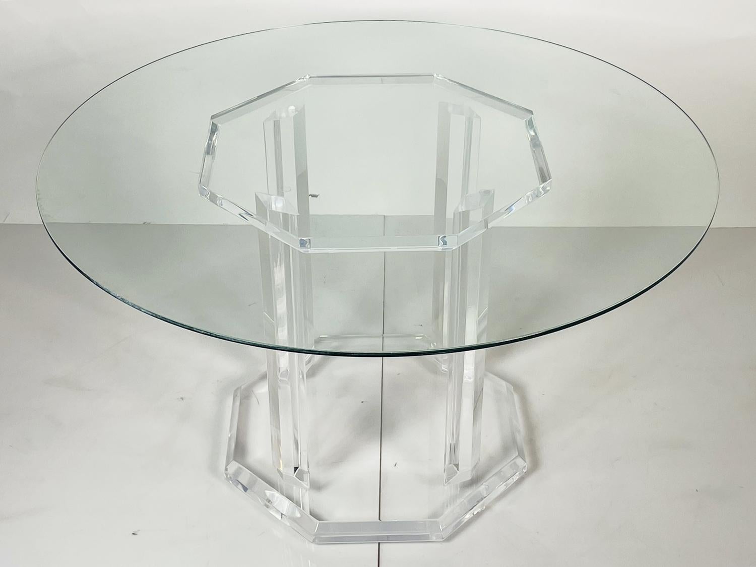 Octagonal Lucite Pedestal Table Base In Good Condition For Sale In Los Angeles, CA