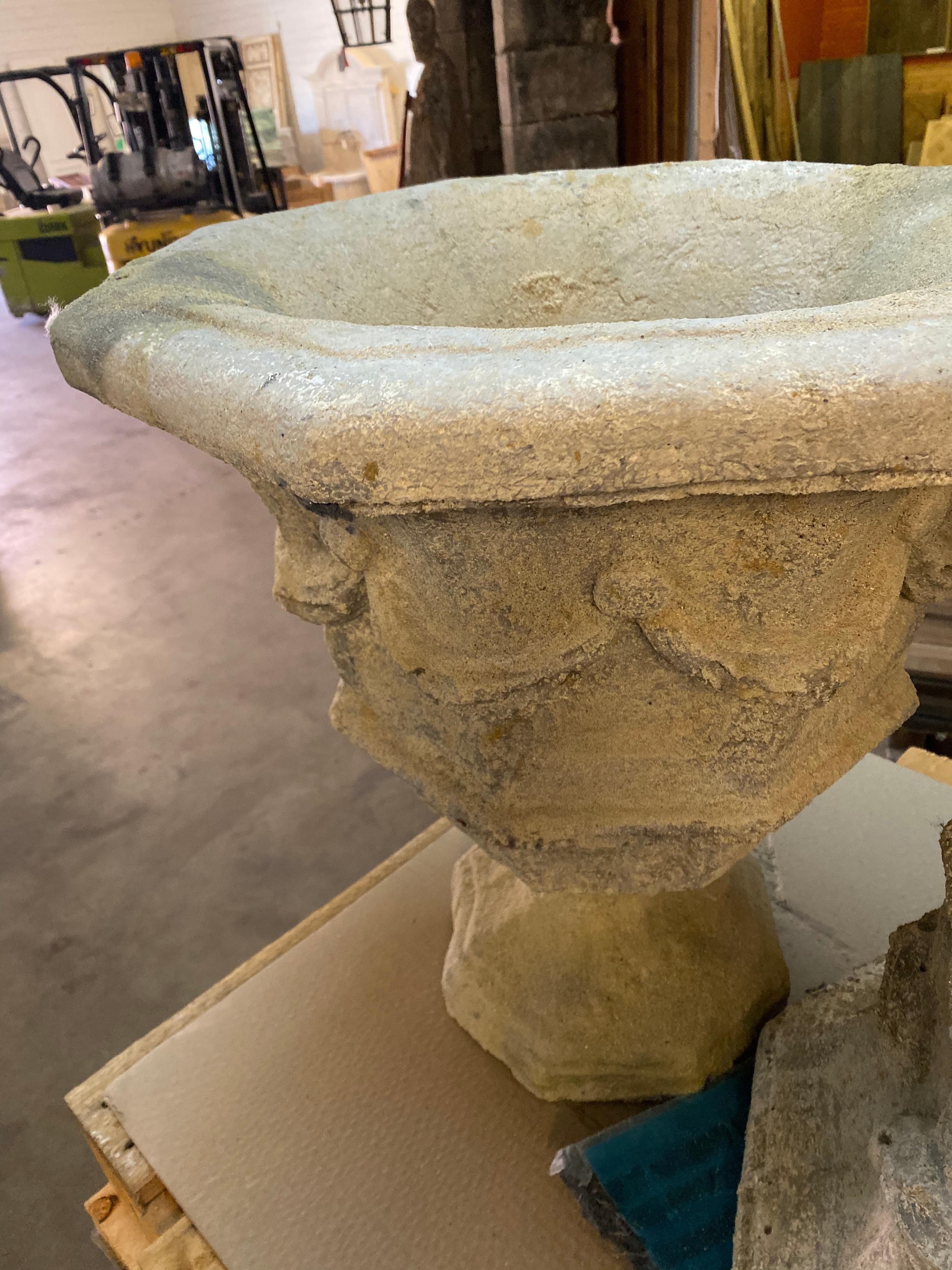 Octagonal Medici Vase In Good Condition For Sale In Dallas, TX