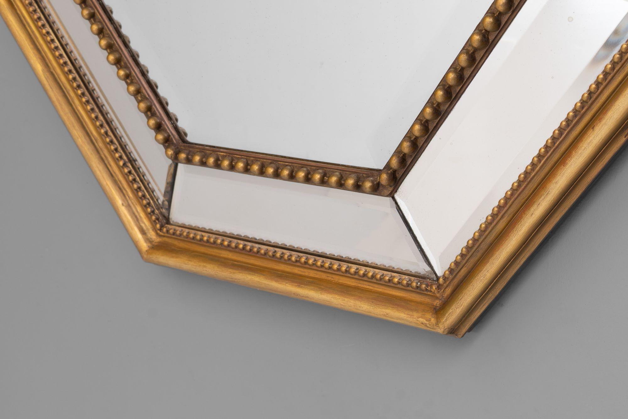 Miroir octogonal Bon état - En vente à London, England