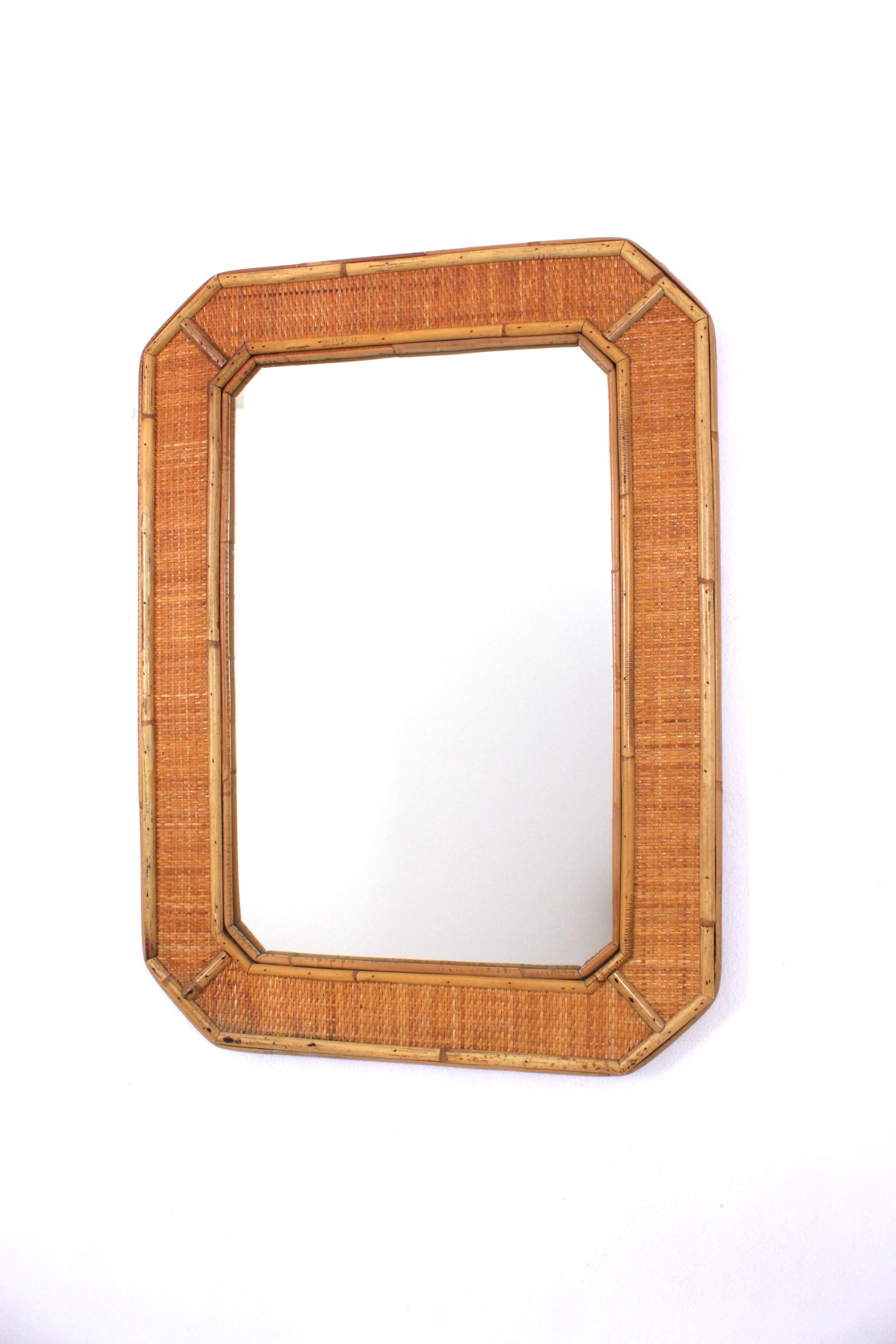 Vimini Specchio ottagonale in rattan e vimini intrecciato in vendita
