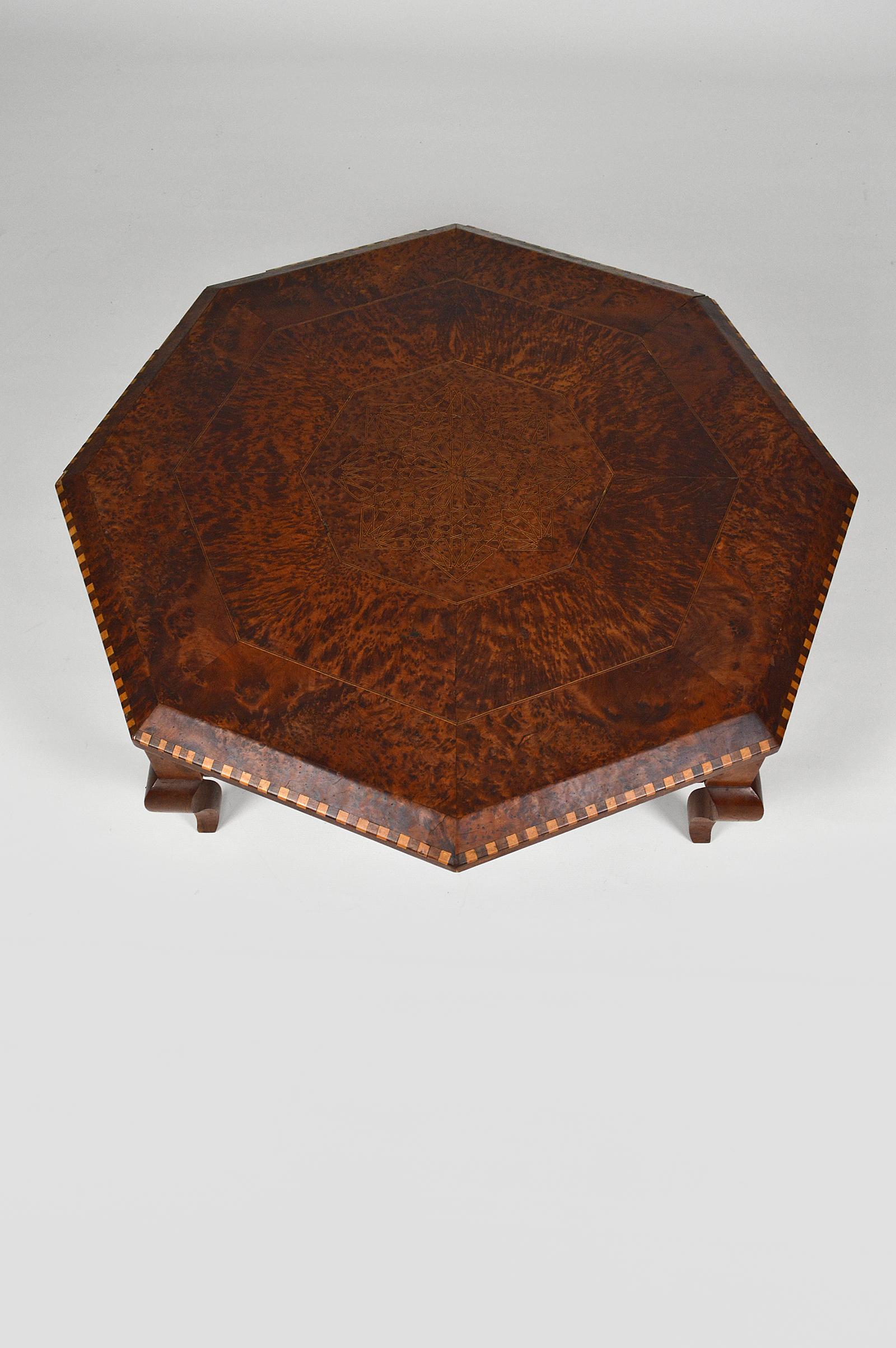 Octagonal Moorish Coffee Table from Essaouira / Mogador, Morocco, circa 1920 For Sale 7