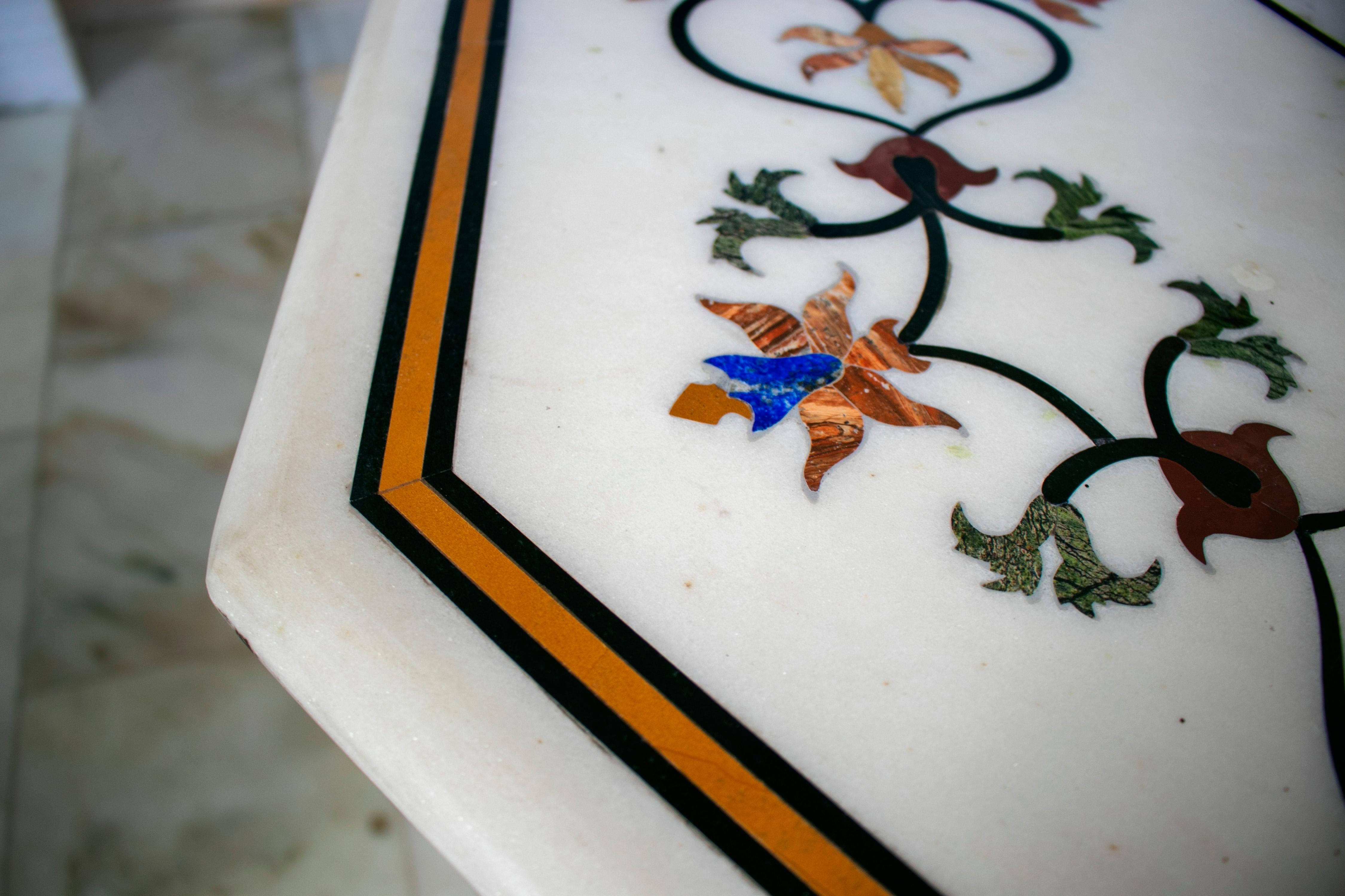 Octagonal Pietre Dure Marble Inlay Mosaic Chess Table Top with Lapis and Jade For Sale 2