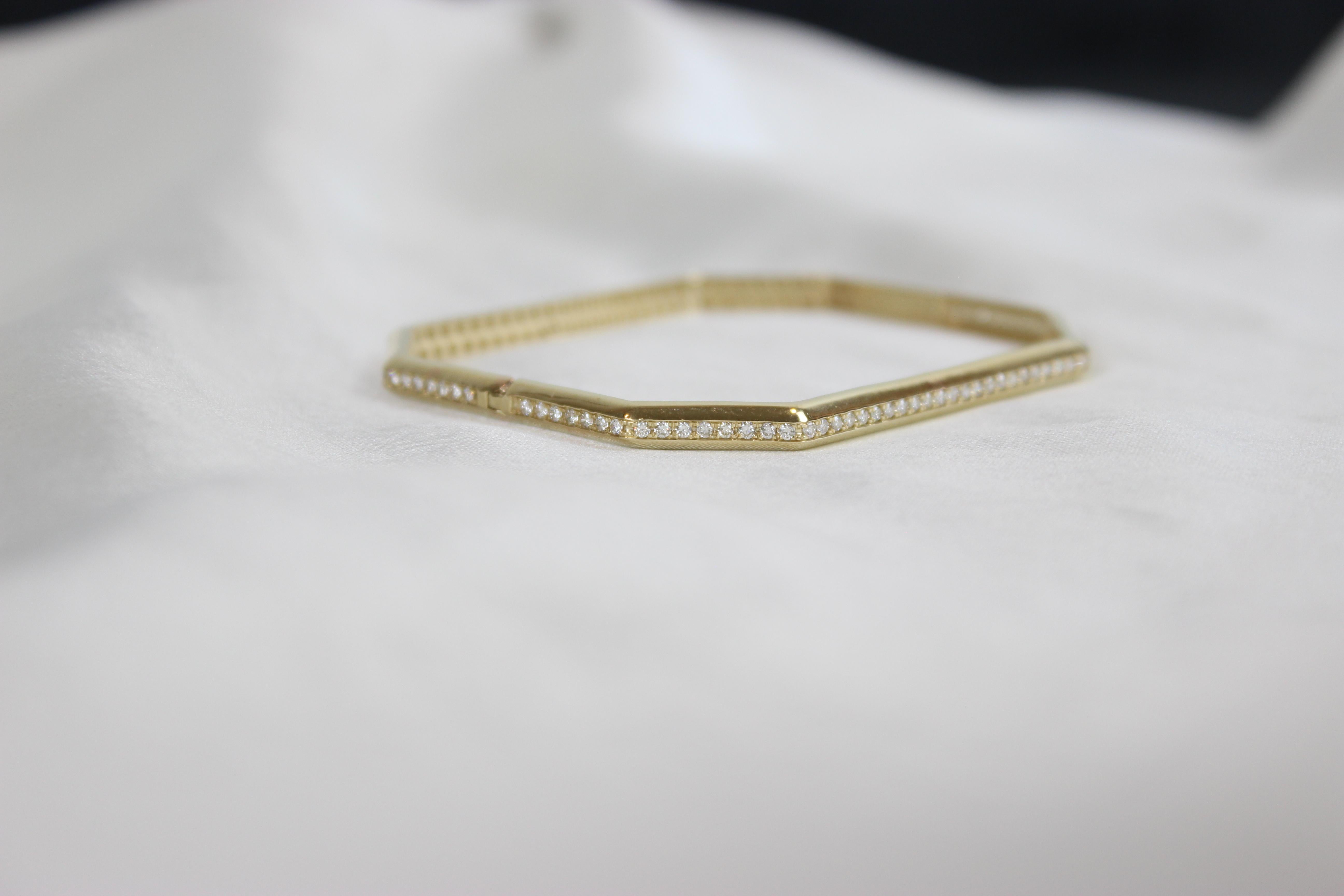 Octagonal Shape Bangle Bracelet Set in 18k Solid Gold For Sale 2