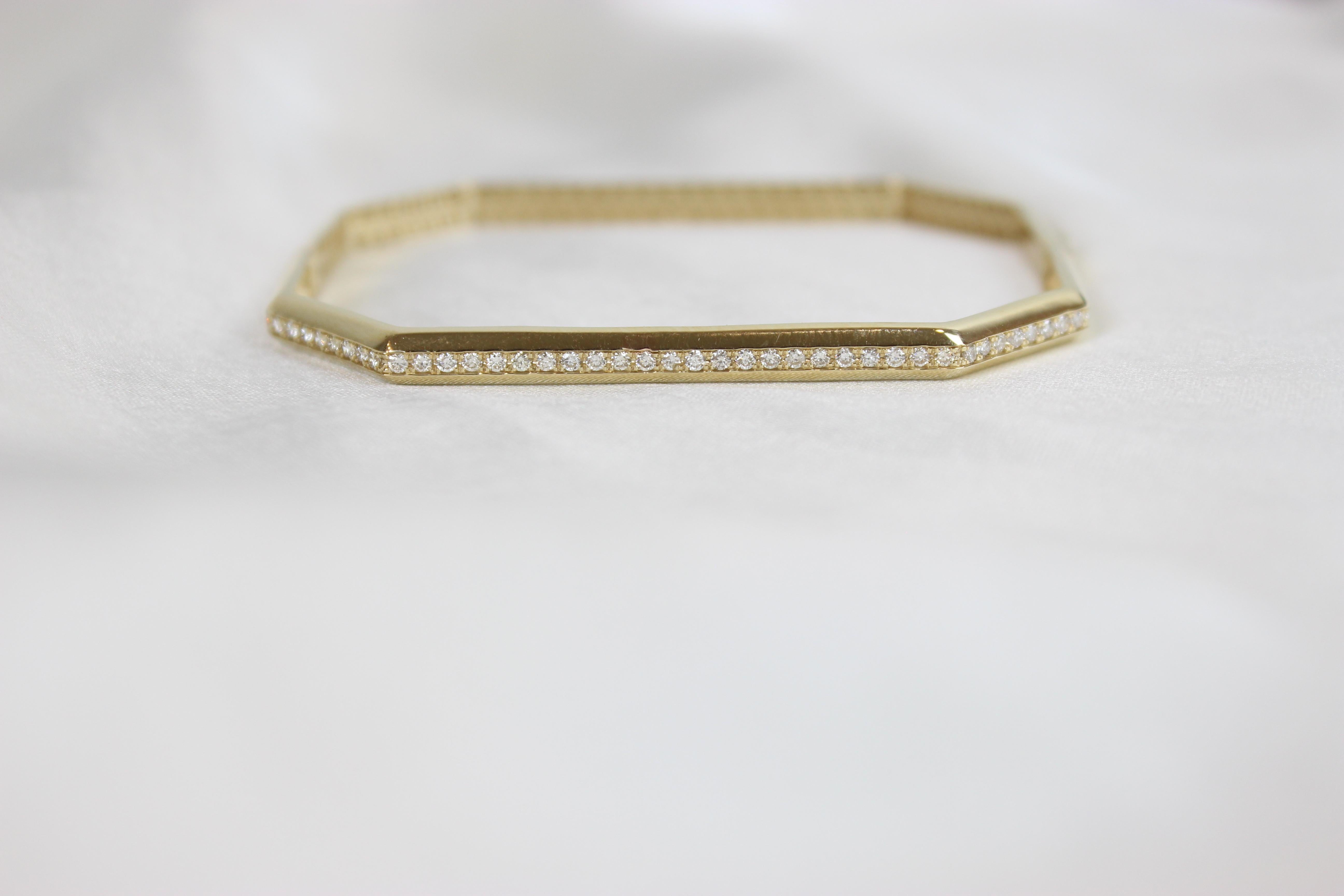 Octagonal Shape Bangle Bracelet Set in 18k Solid Gold For Sale 3