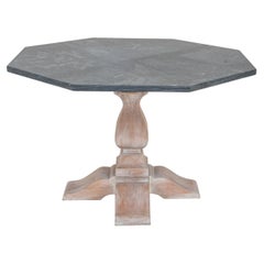 Achteckiger Tisch mit Schieferplatte und Eichenholzsockel