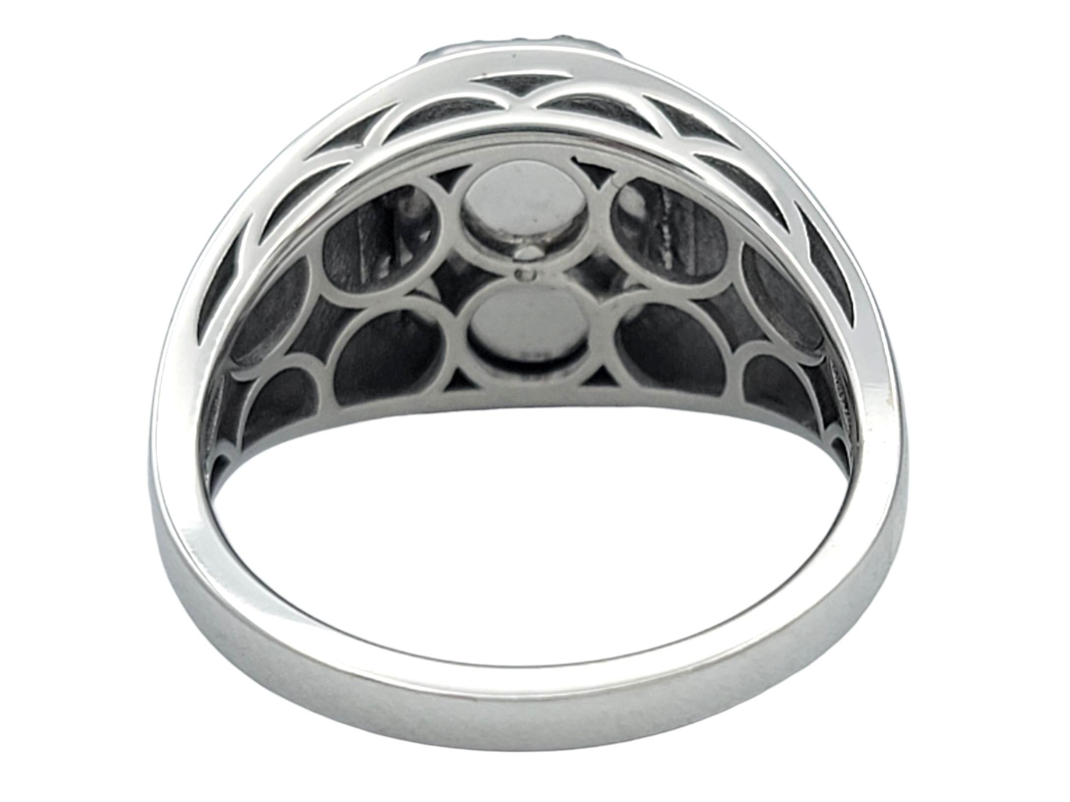 Achteckiger Diamantring mit Stufenschliff, rosa-braun, mit Halo aus 18 Karat Gold Damen im Angebot