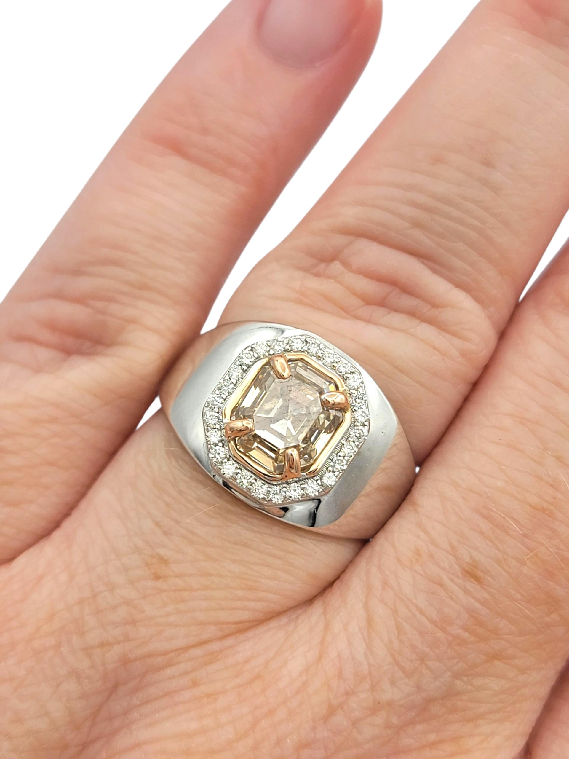 Achteckiger Diamantring mit Stufenschliff, rosa-braun, mit Halo aus 18 Karat Gold im Angebot 3