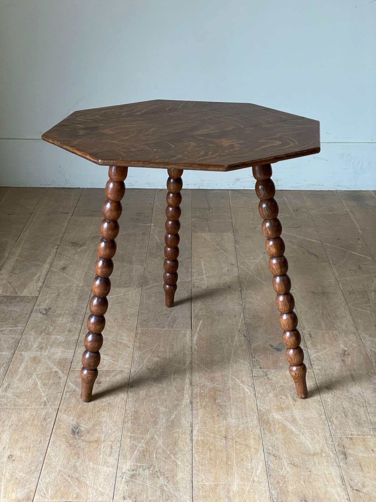 Octagonal Top, Spool Legs Side Table, France, Mid-Century In Good Condition In New York, NY