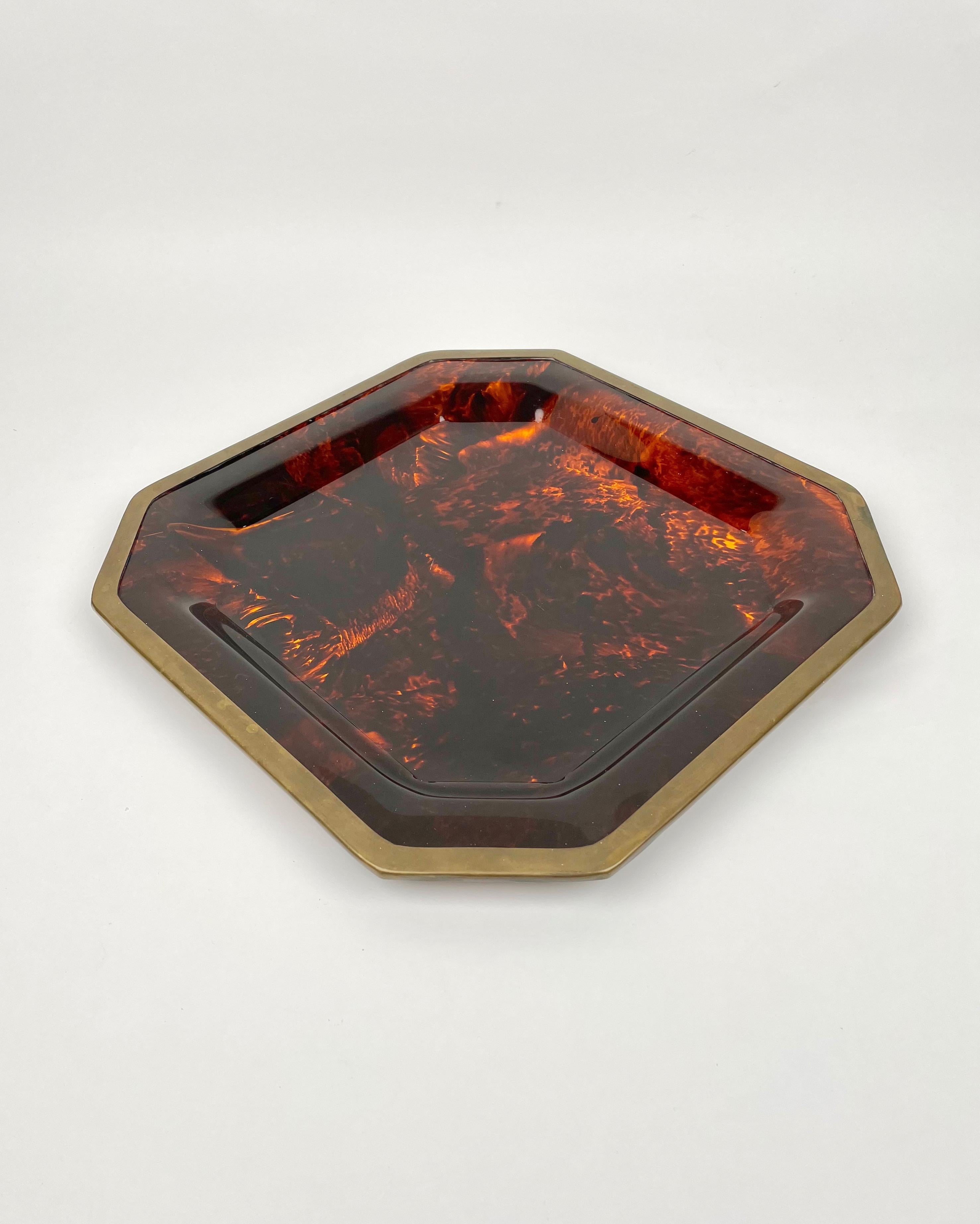 Octagonal Tortoise Shell Lucite & Brass Centerpiece Christian Dior Italy, 1970s In Good Condition In Rome, IT