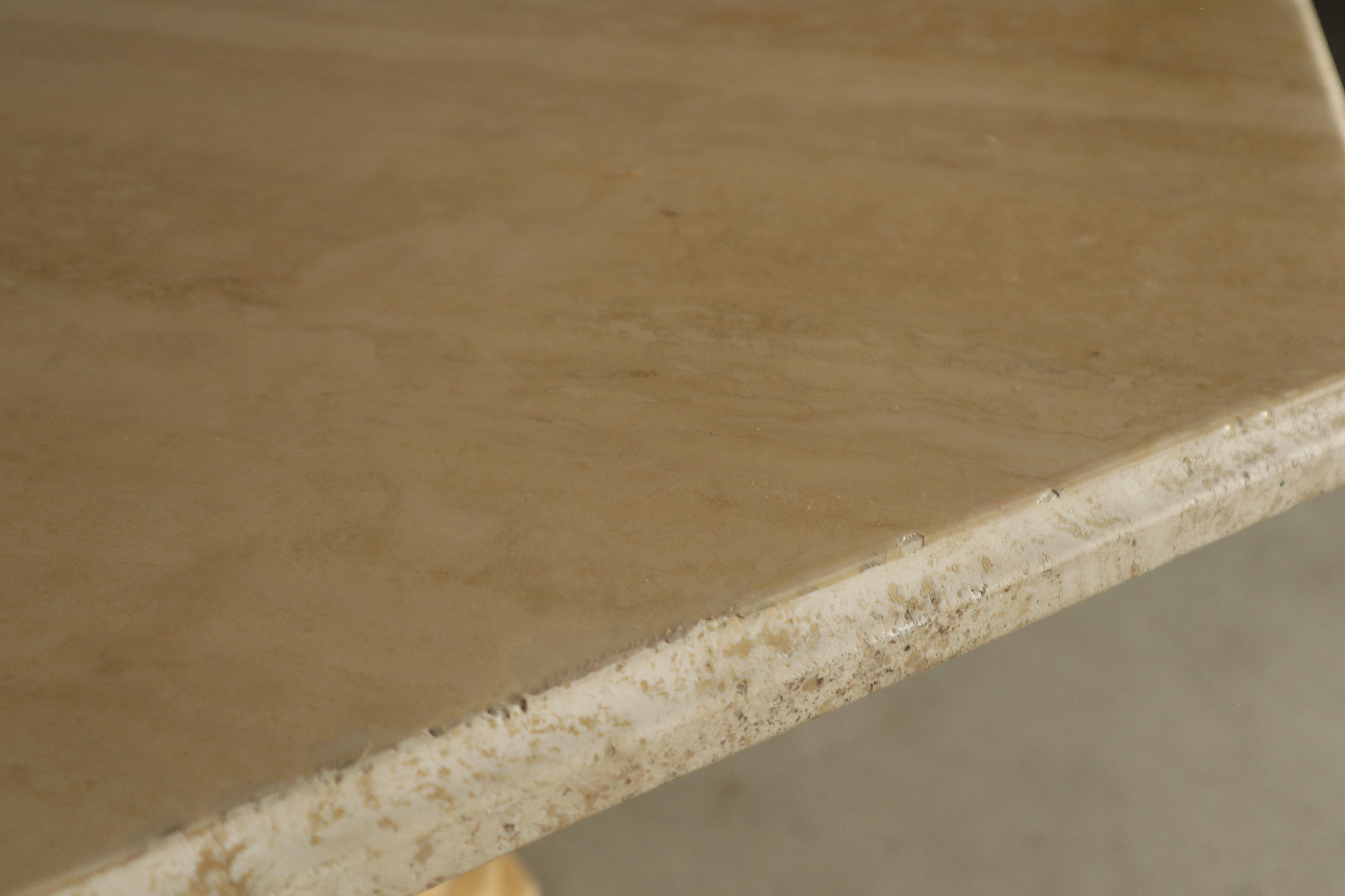 Mesa de comedor octogonal de travertino, Italia Años 70 en venta 2