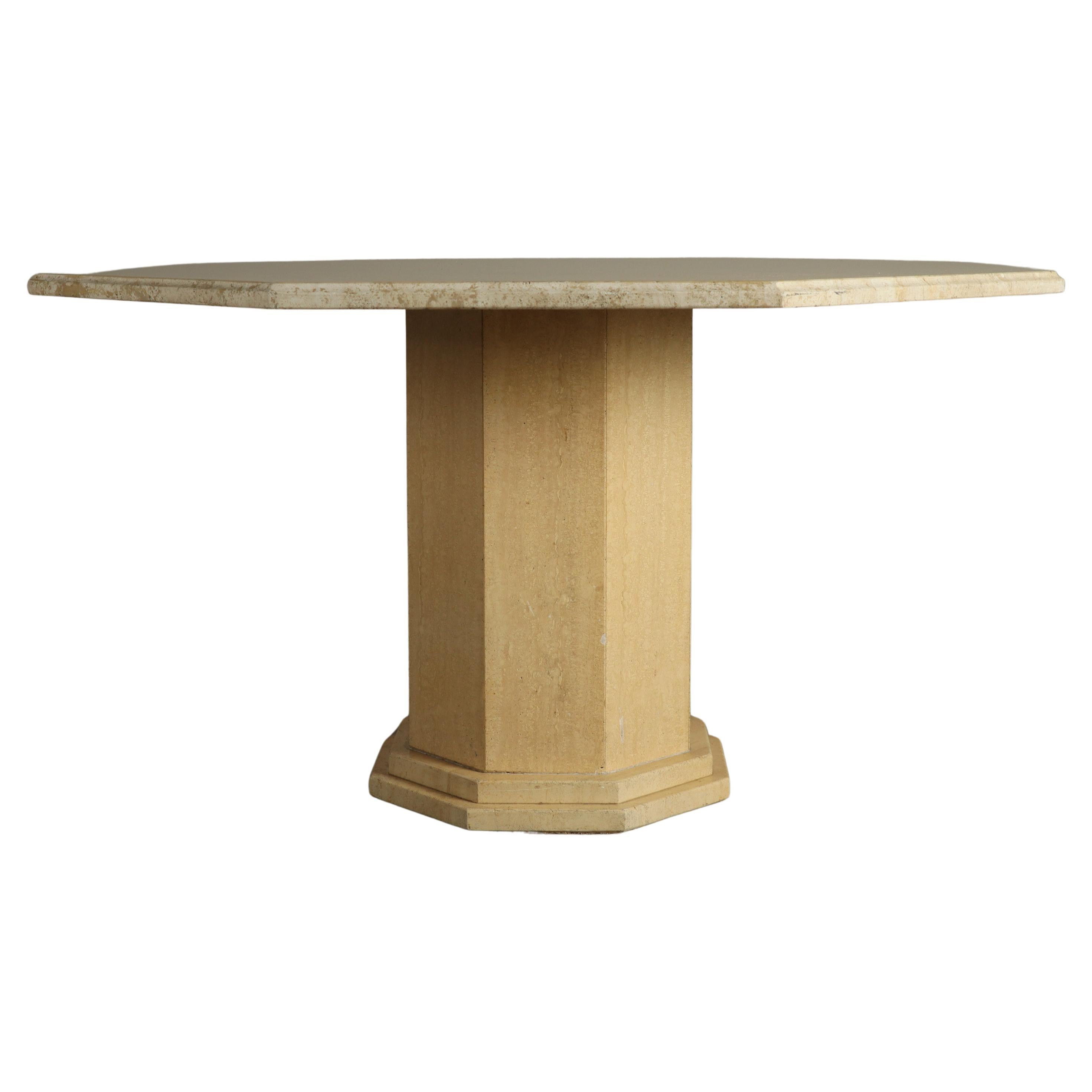 Mesa de comedor octogonal de travertino, Italia Años 70 en venta