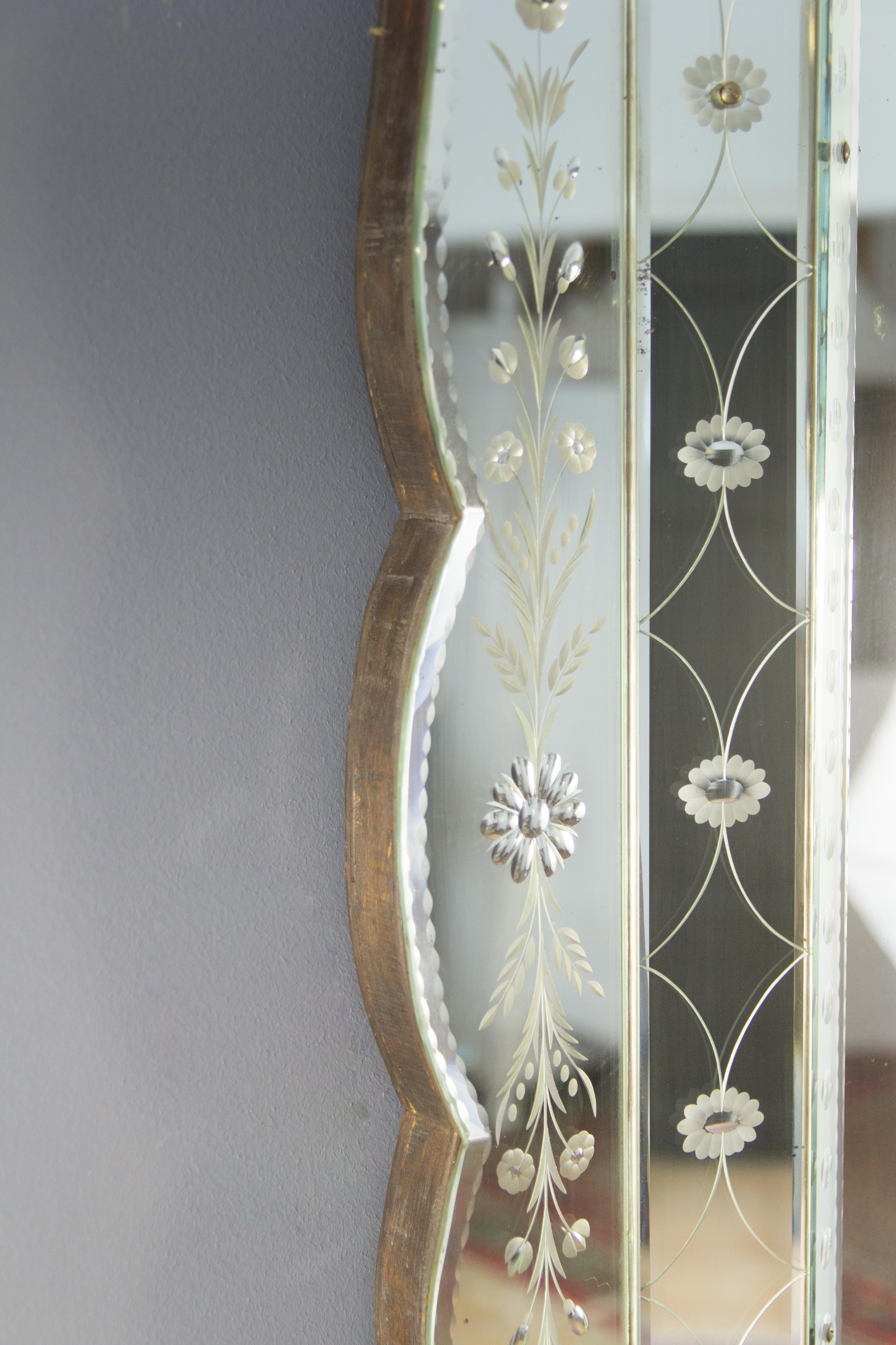Octagonal Venetian Mirror with Etched Floral Decors, 1930s 8