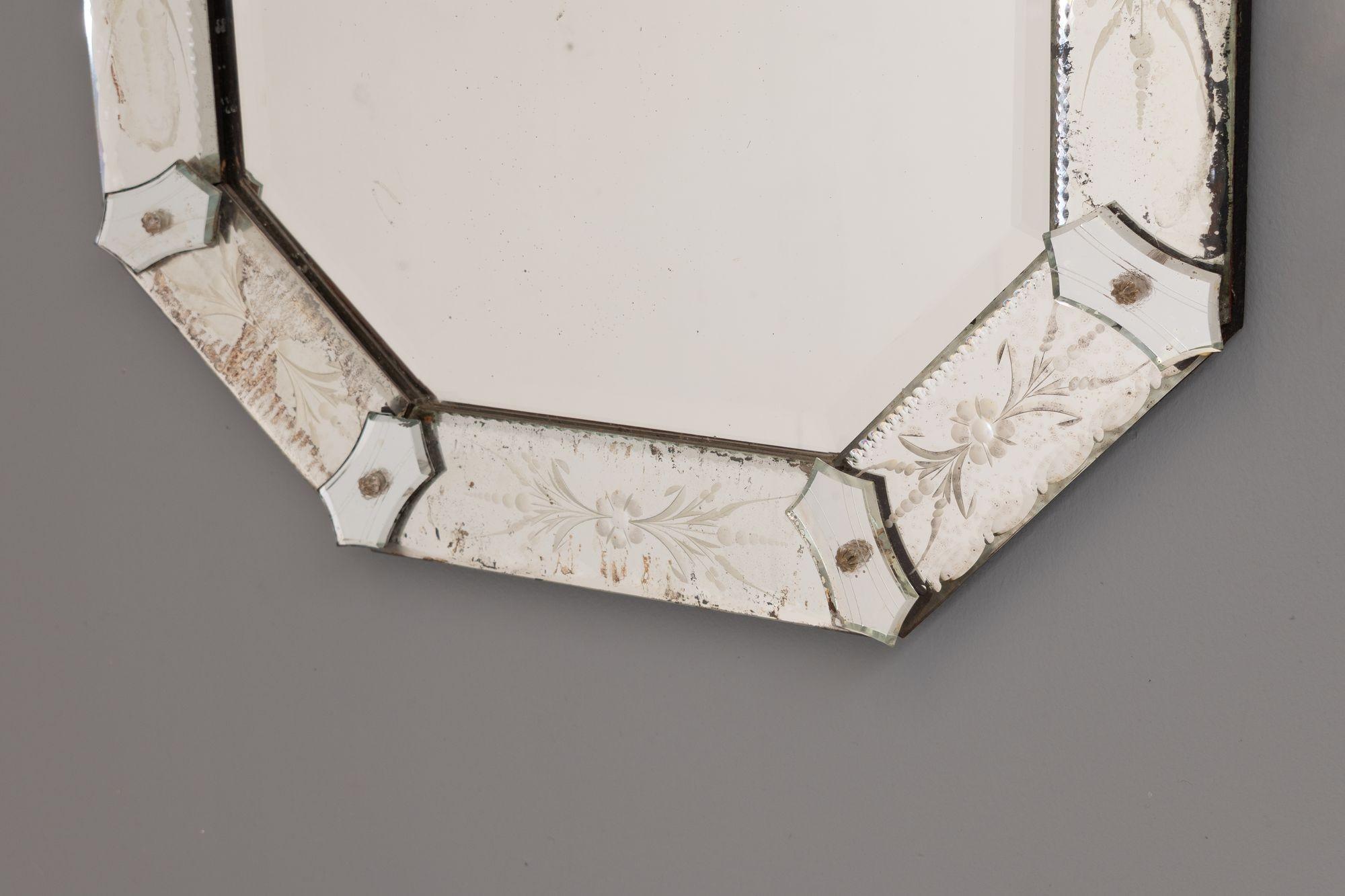 Espejo veneciano octogonal en Bueno estado para la venta en London, England