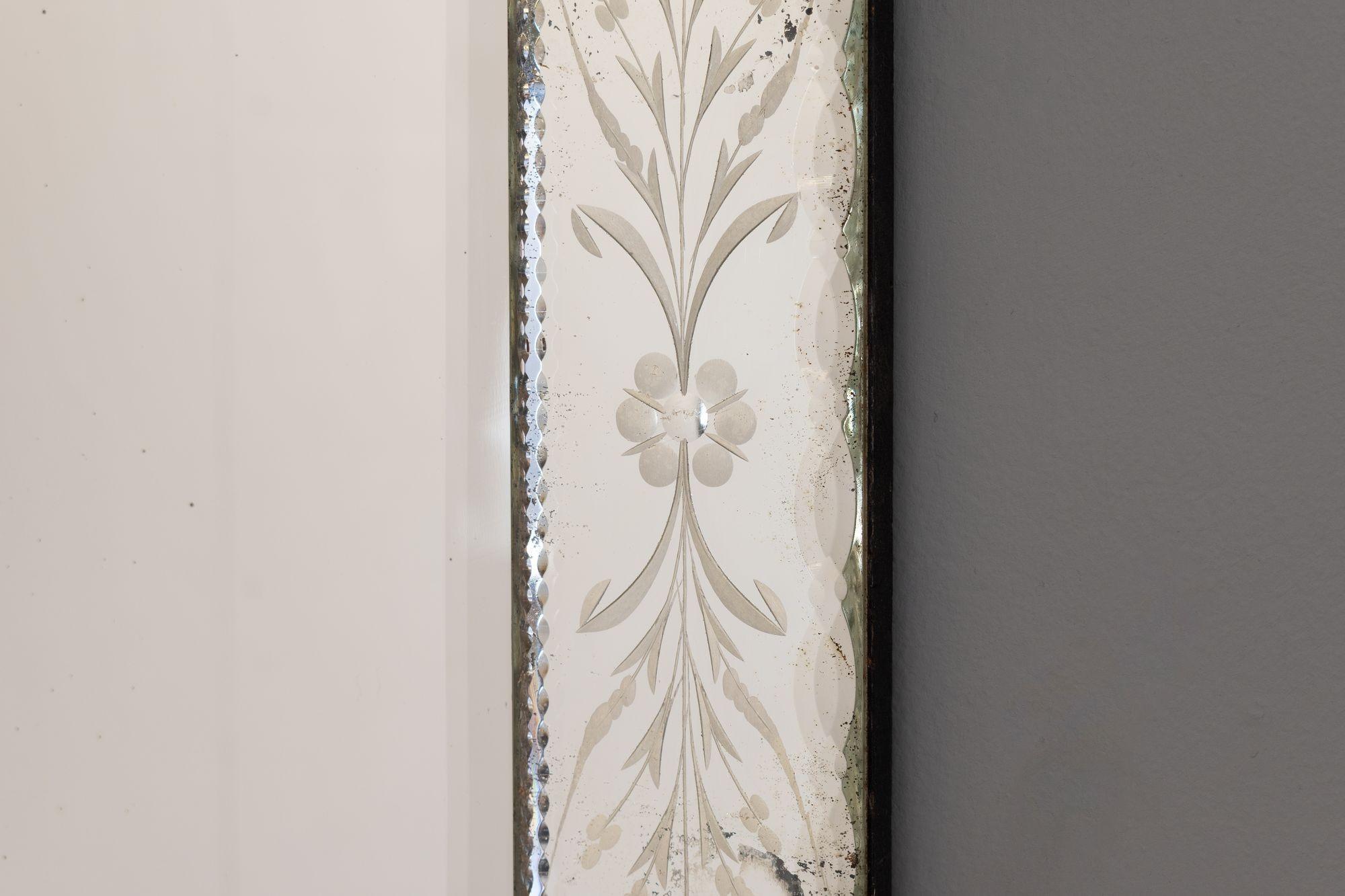 Espejo veneciano octogonal Fines del siglo XIX en venta