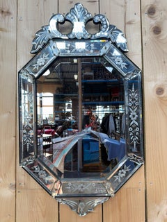 Octagonal Venetian mirror – Napoleon III period – Engraved beveled glass