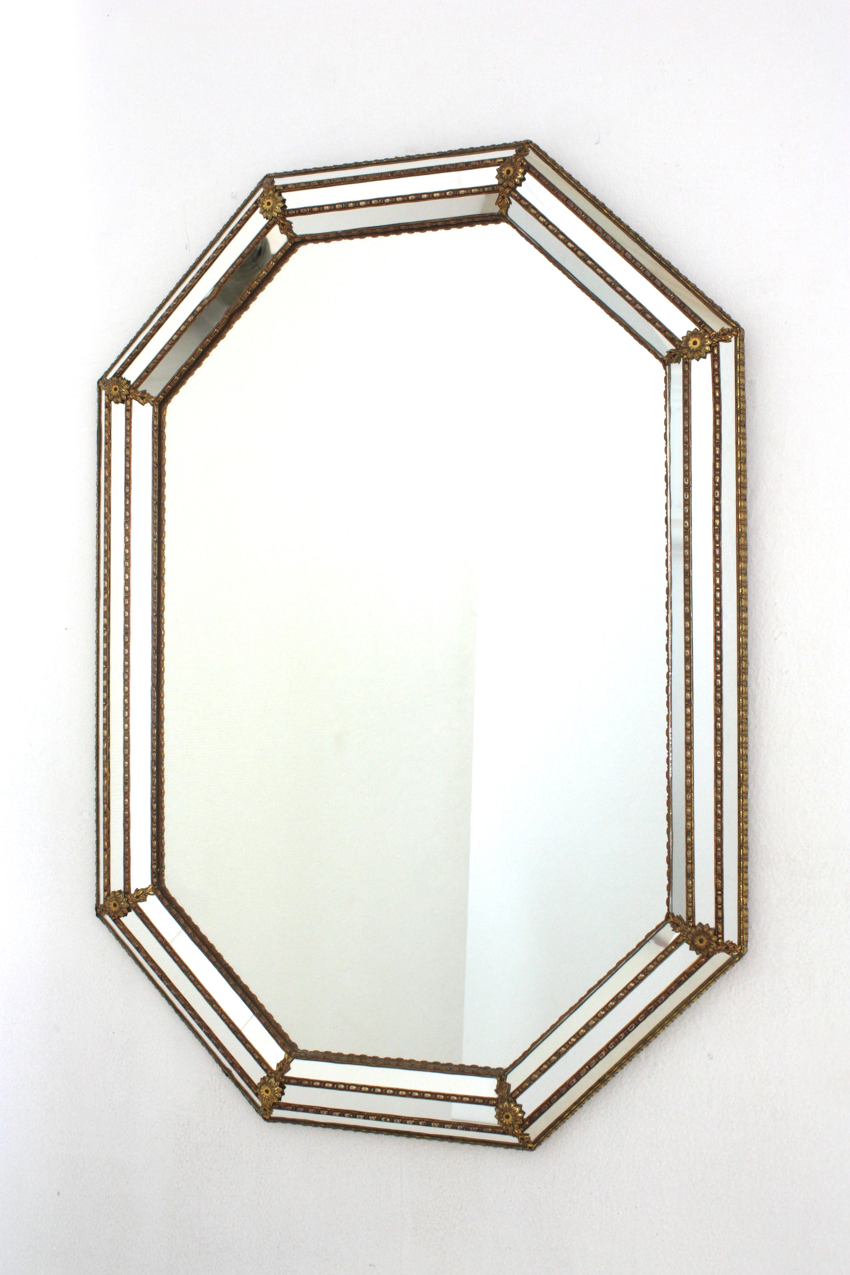 Octagonal Venetian Style Mirror with Brass Details For Sale 4