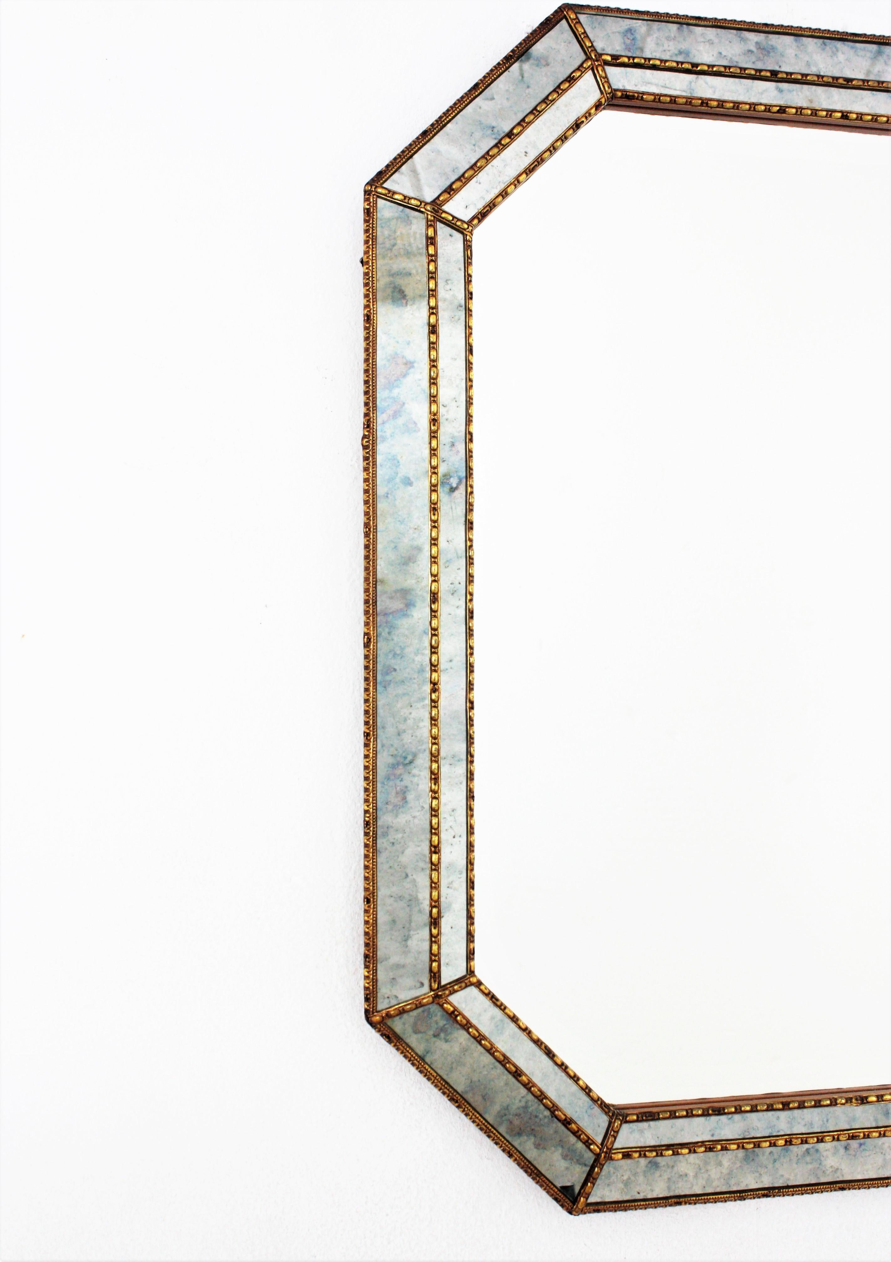 Octagonal Venetian Style Mirror with Brass Details In Good Condition In Barcelona, ES