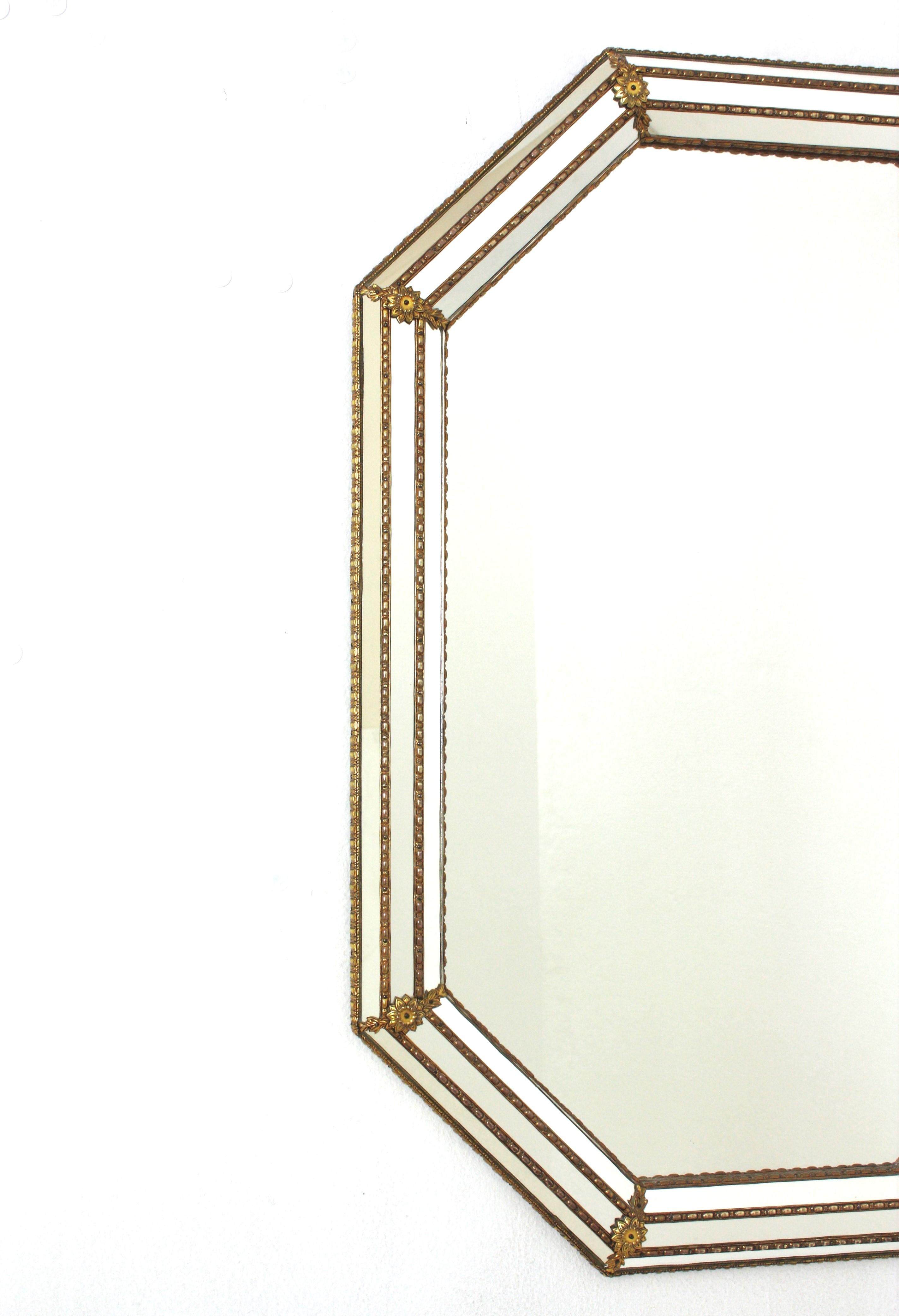 Octagonal Venetian Style Mirror with Brass Details For Sale 1
