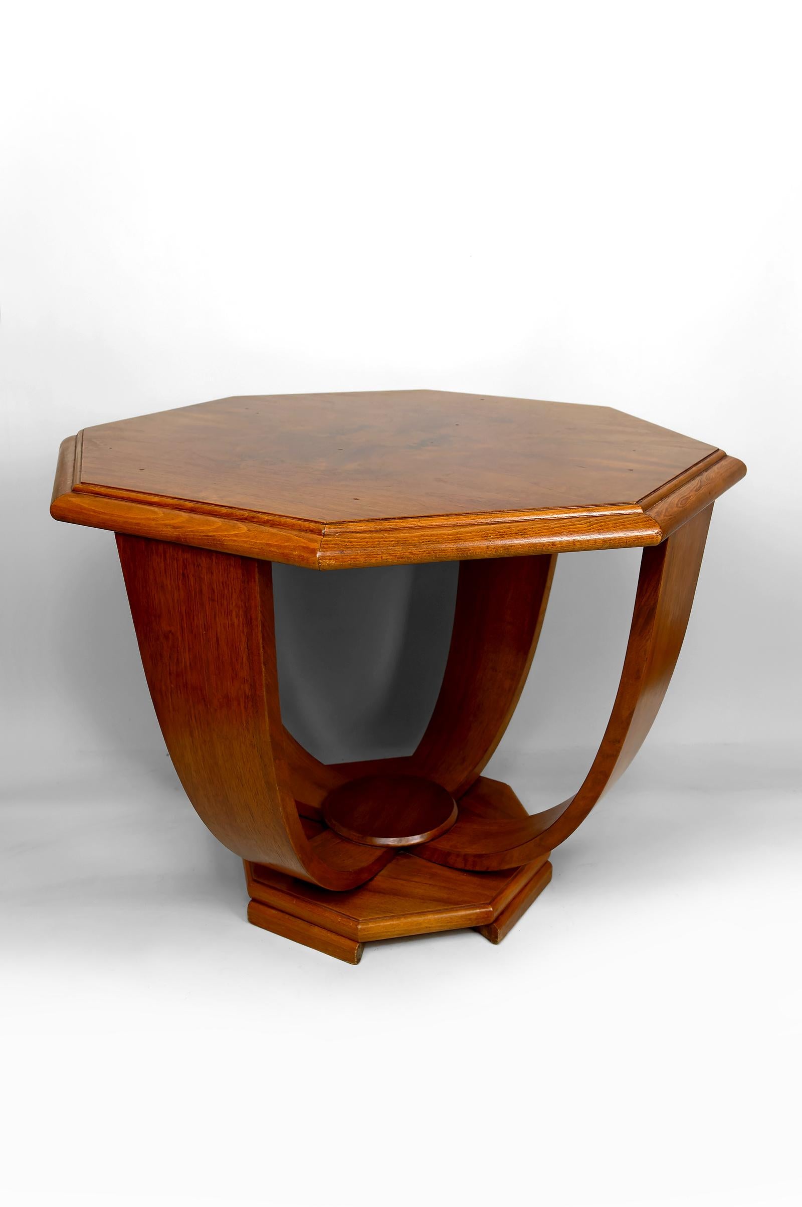Francese Tavolino ottagonale in noce / Gueridon - Art Deco modernista, Francia, CIRCA 1925 in vendita