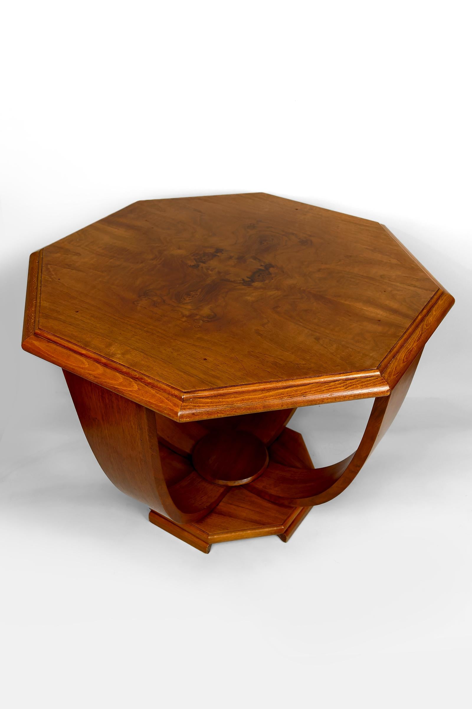 Legno Tavolino ottagonale in noce / Gueridon - Art Deco modernista, Francia, CIRCA 1925 in vendita