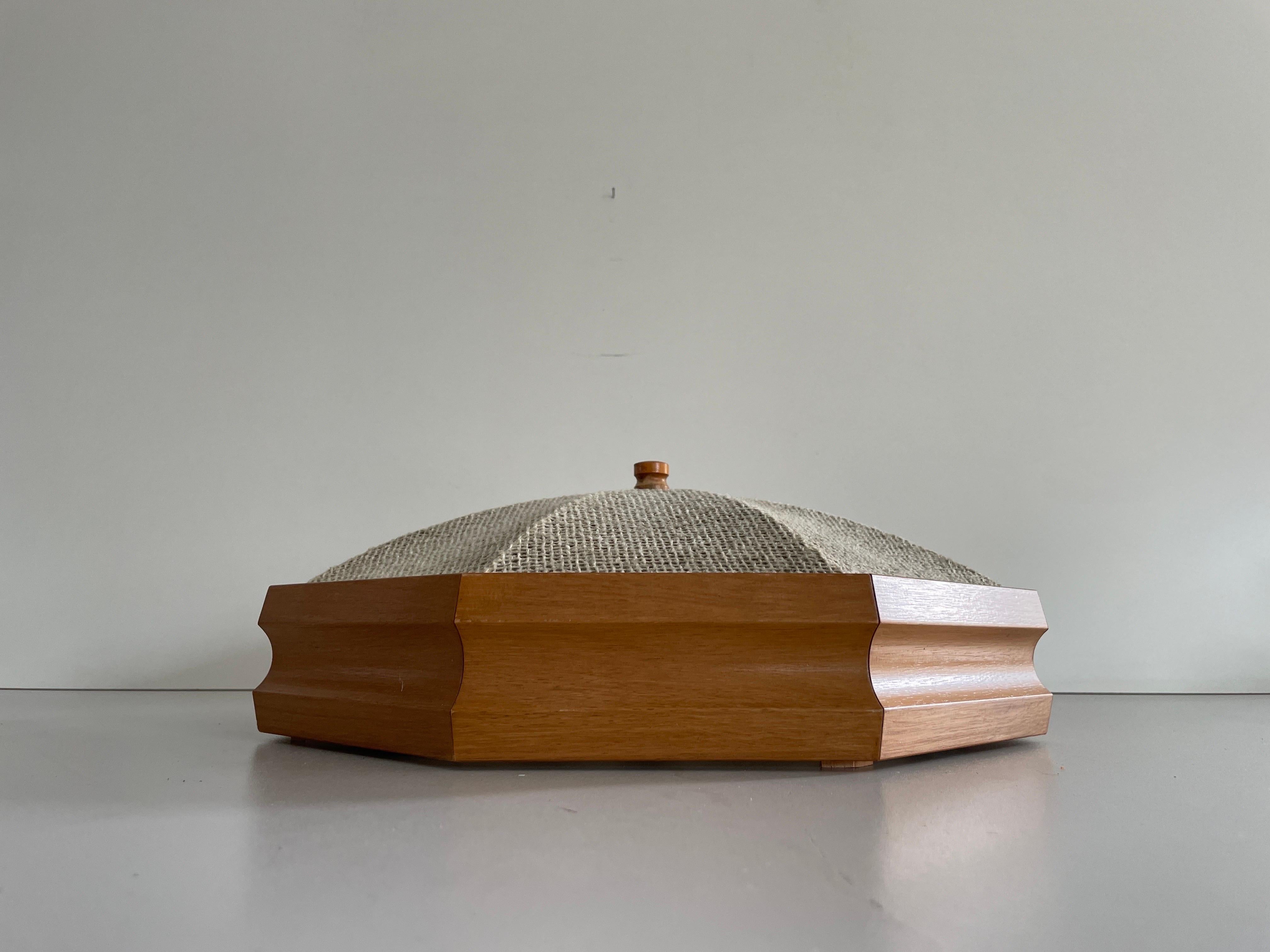 Lámpara octogonal de empotrar con cuerpo de madera y tela, años 60, Alemania Moderno de mediados de siglo en venta