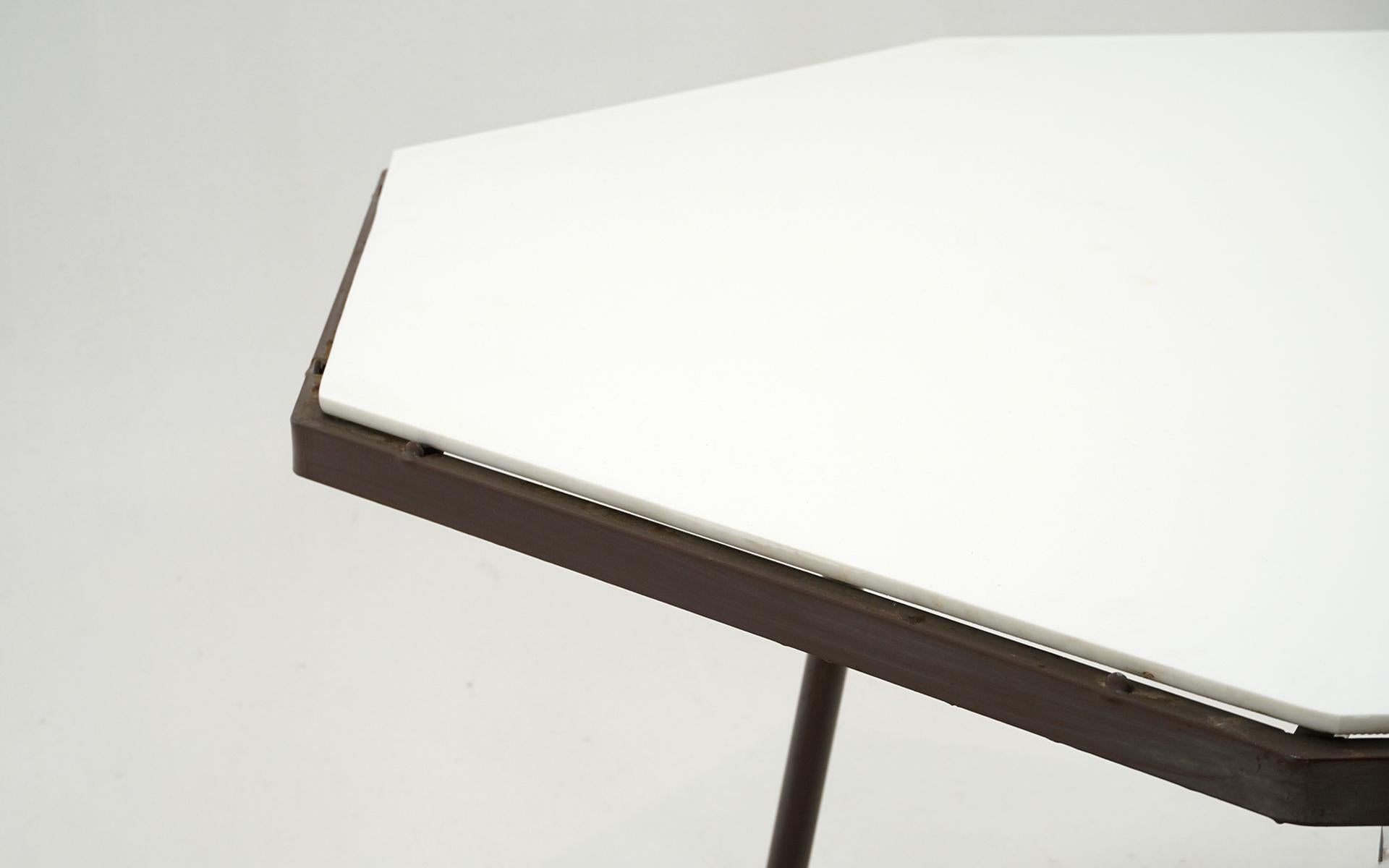 Mid-Century Modern Octagonal Woodard Dining Table, Iron with Original Vitrolite / Milk Glass Top For Sale