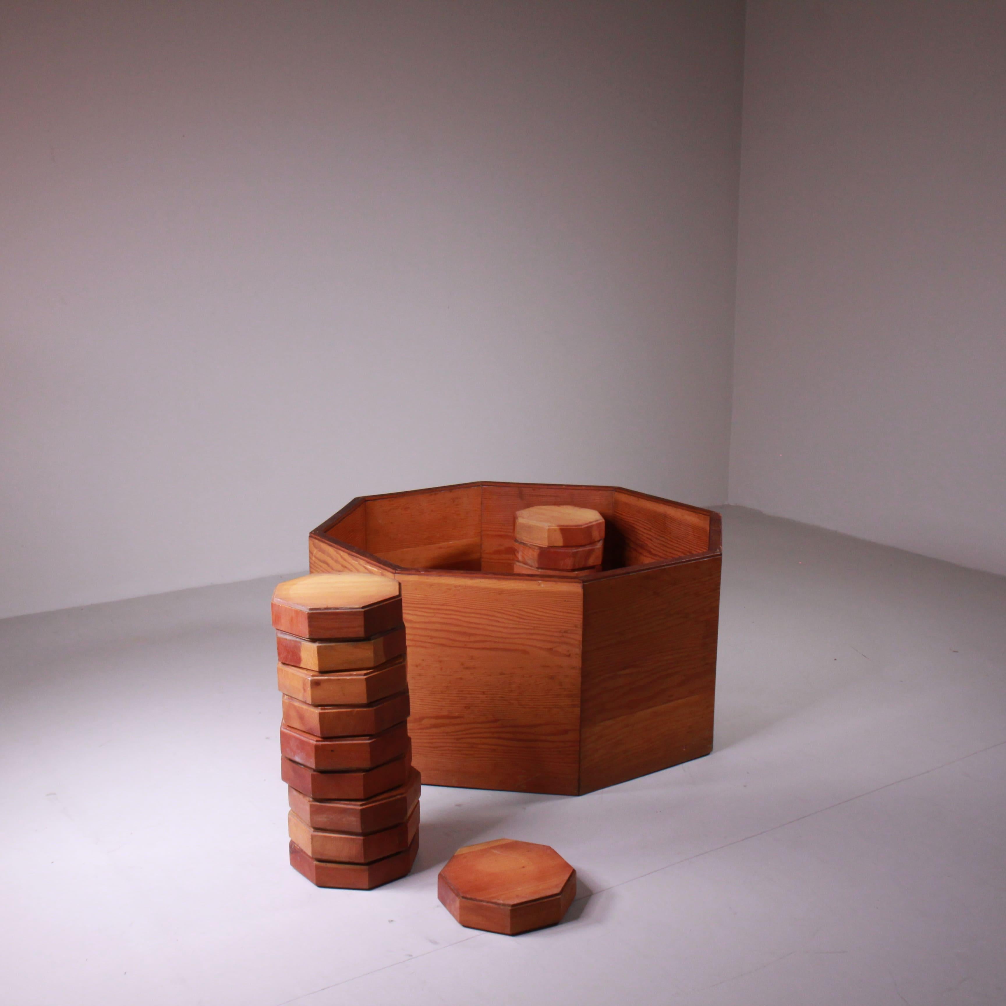 Porte-plante octogonal en bois, 1960 en vente 8