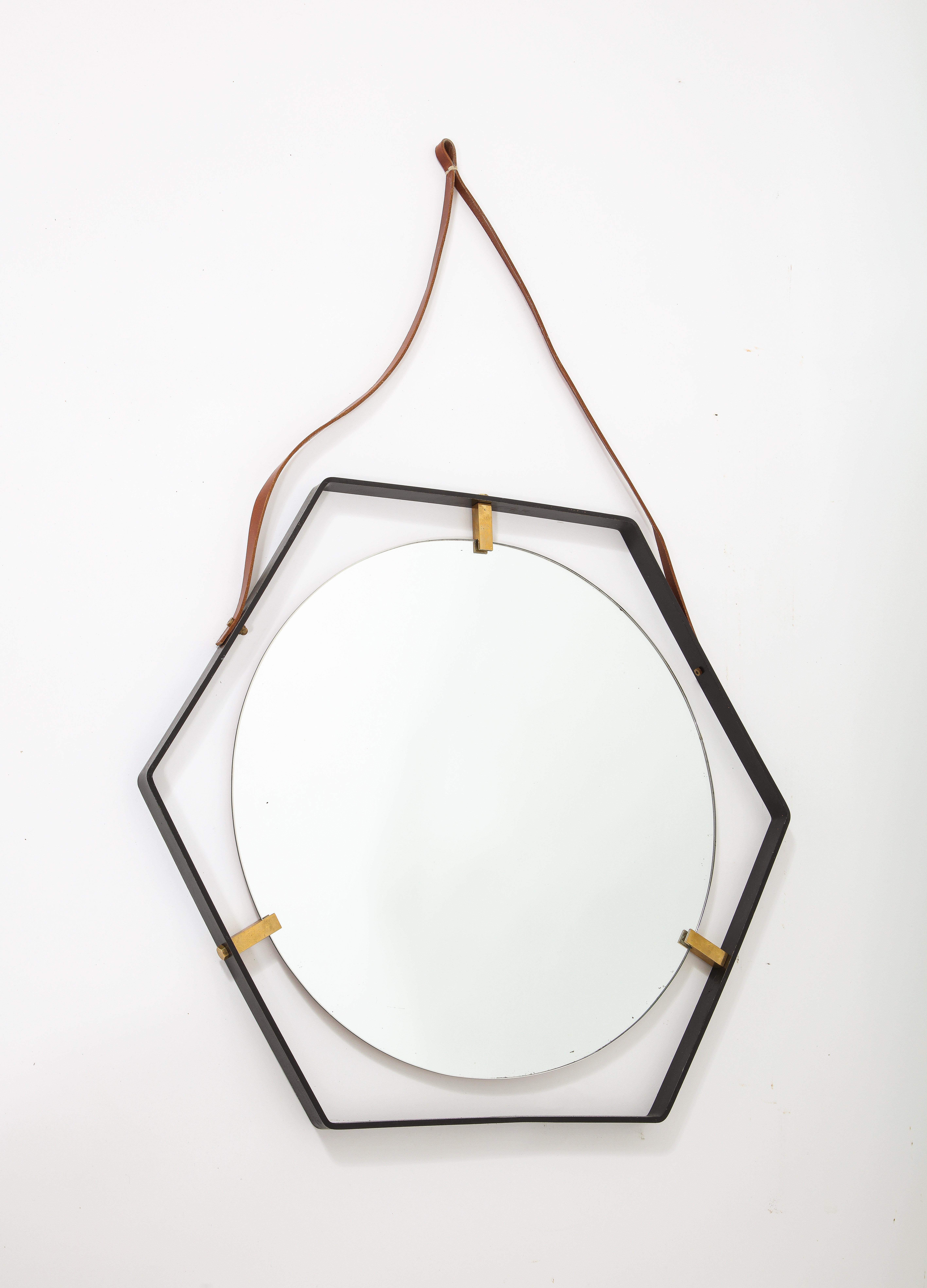 Fer forgé Miroir octogonal en fer forgé sur sangle en cuir, France, années 1960 en vente
