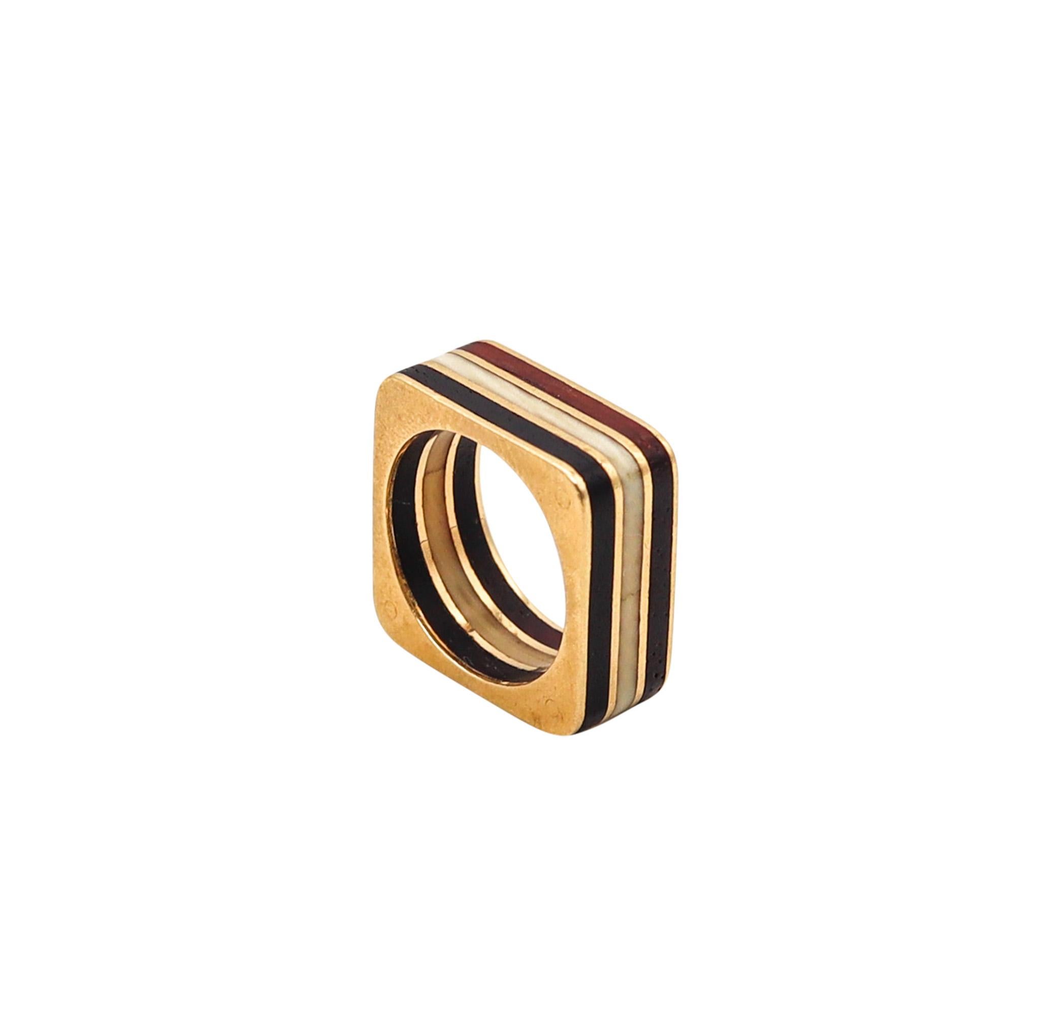 Octavio Sarda Palau 1970 Barcelona Geometrischer Ring aus 18 Karat Gold mit Edelsteinen im Angebot 1