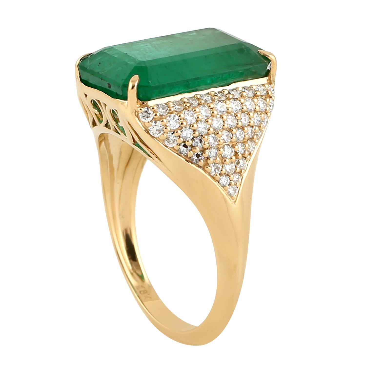 Art Nouveau Octogen Zambian Emerald Ring with Side Pave Diamonds Made in 18k Yellow Gold For Sale