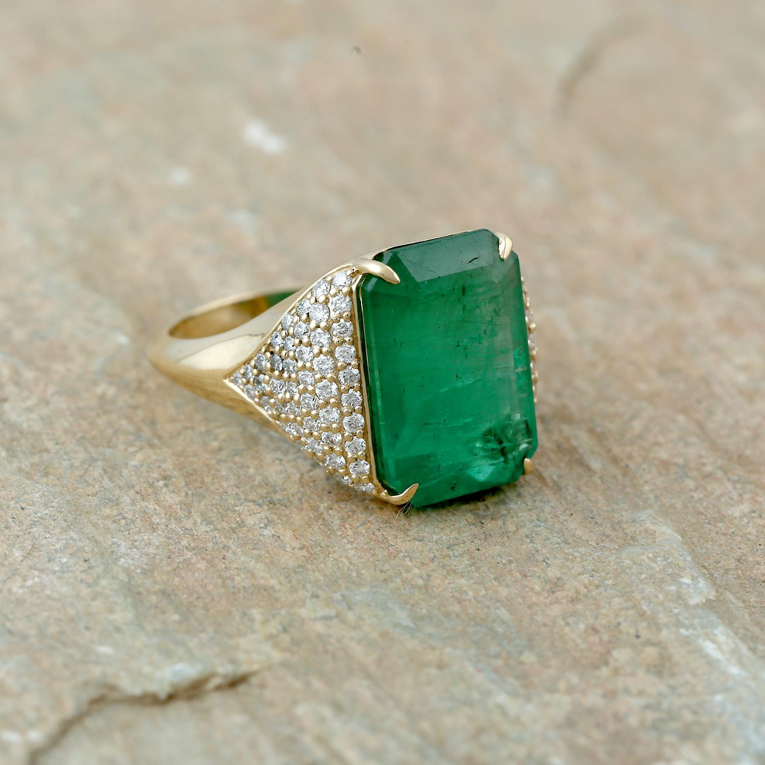 Octagon Cut Octogen Zambian Emerald Ring with Side Pave Diamonds Made in 18k Yellow Gold For Sale