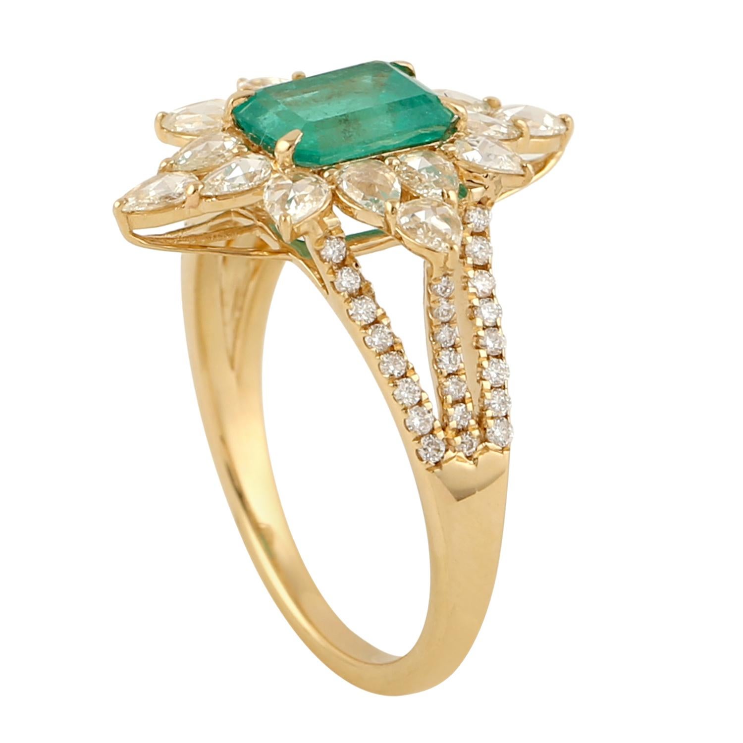 Octogen Shaped Emerald Starburst Ring With Rose Cut Diamonds In 18k Yellow Gold In New Condition For Sale In New York, NY