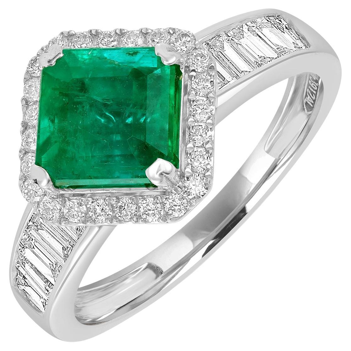 Bague en or blanc 18 carats avec émeraude zambienne de forme octogonale sertie de diamants