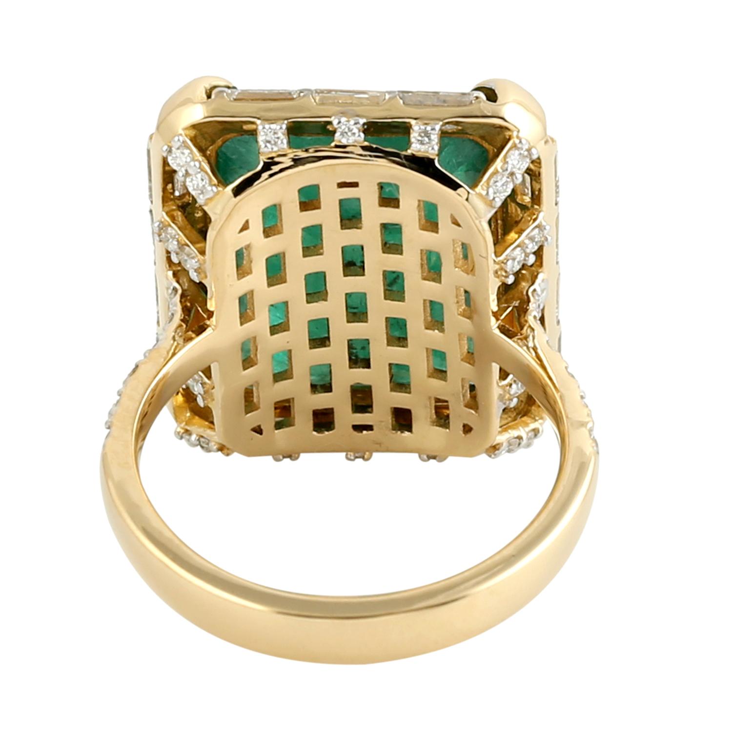 Art Deco Octogen Shaped Zambian Emerald Cocktail Ring With Baguette Diamonds For Sale