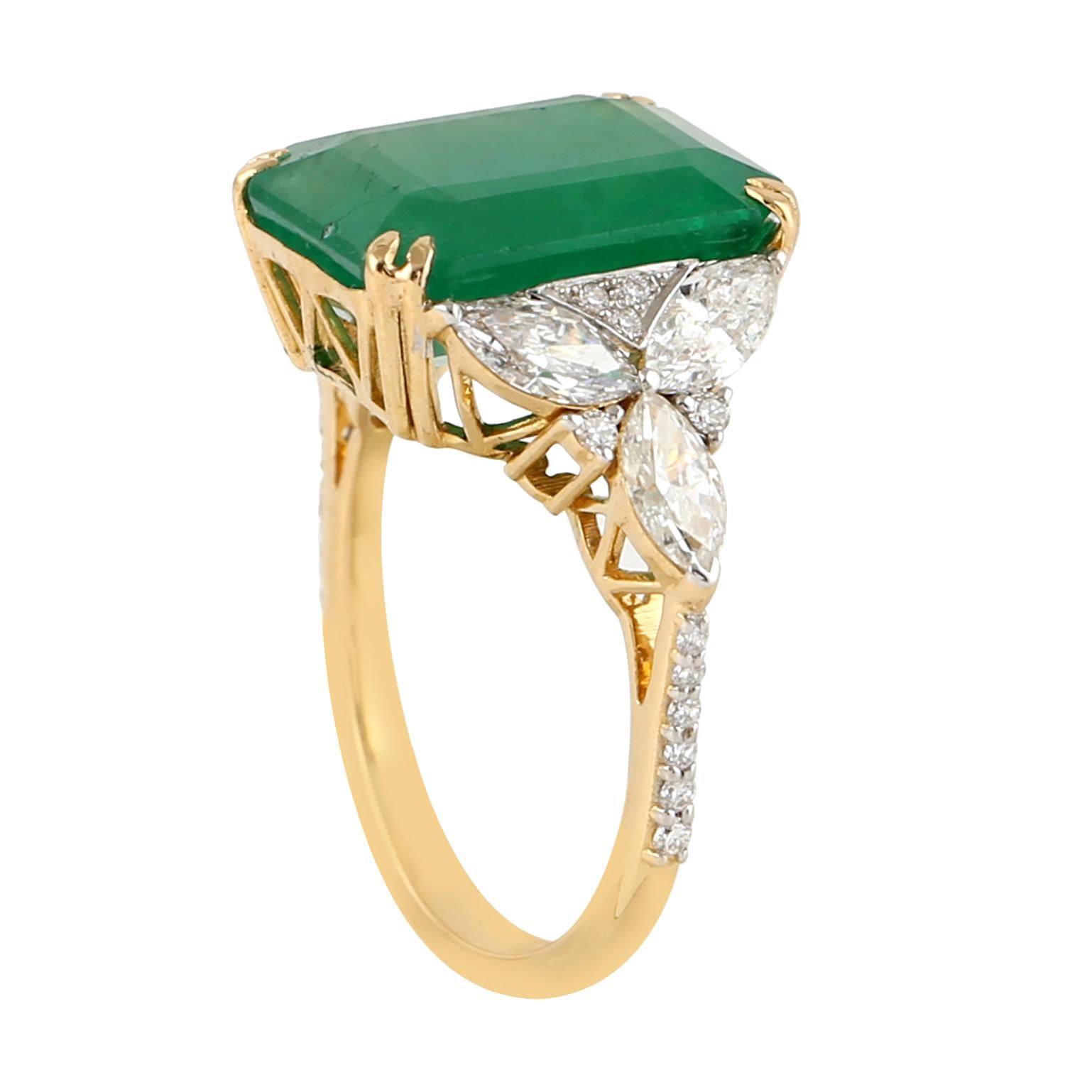 Art Deco Octogen Shaped Zambian Emerald Cocktail Ring With Diamonds For Sale