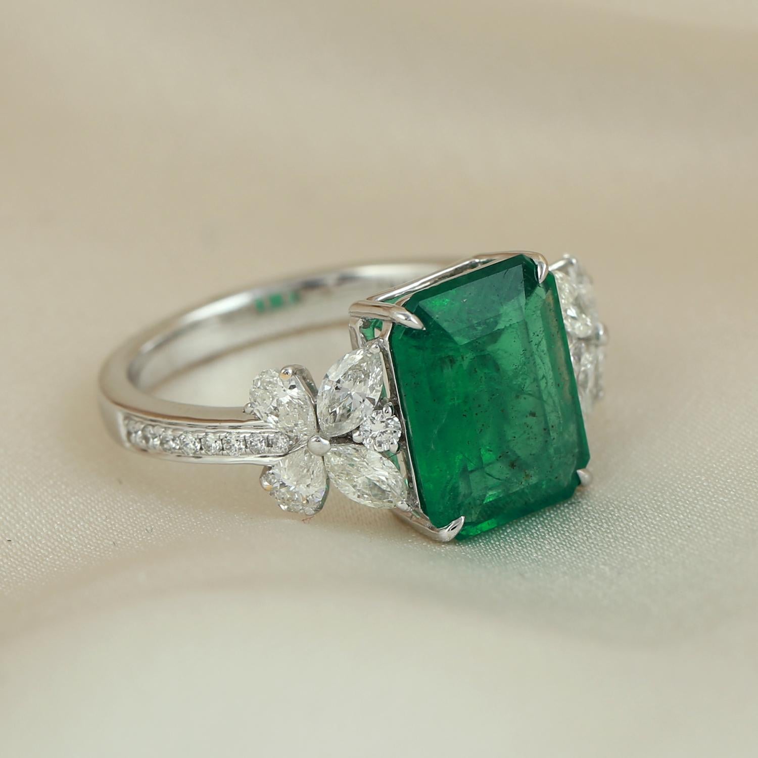 Art Deco Octogen Shaped Zambian Emerald Cocktail Ring With Diamonds For Sale