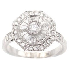 Octogonal diamond ring in Art Deco style, 18k white gold with baguette diamonds