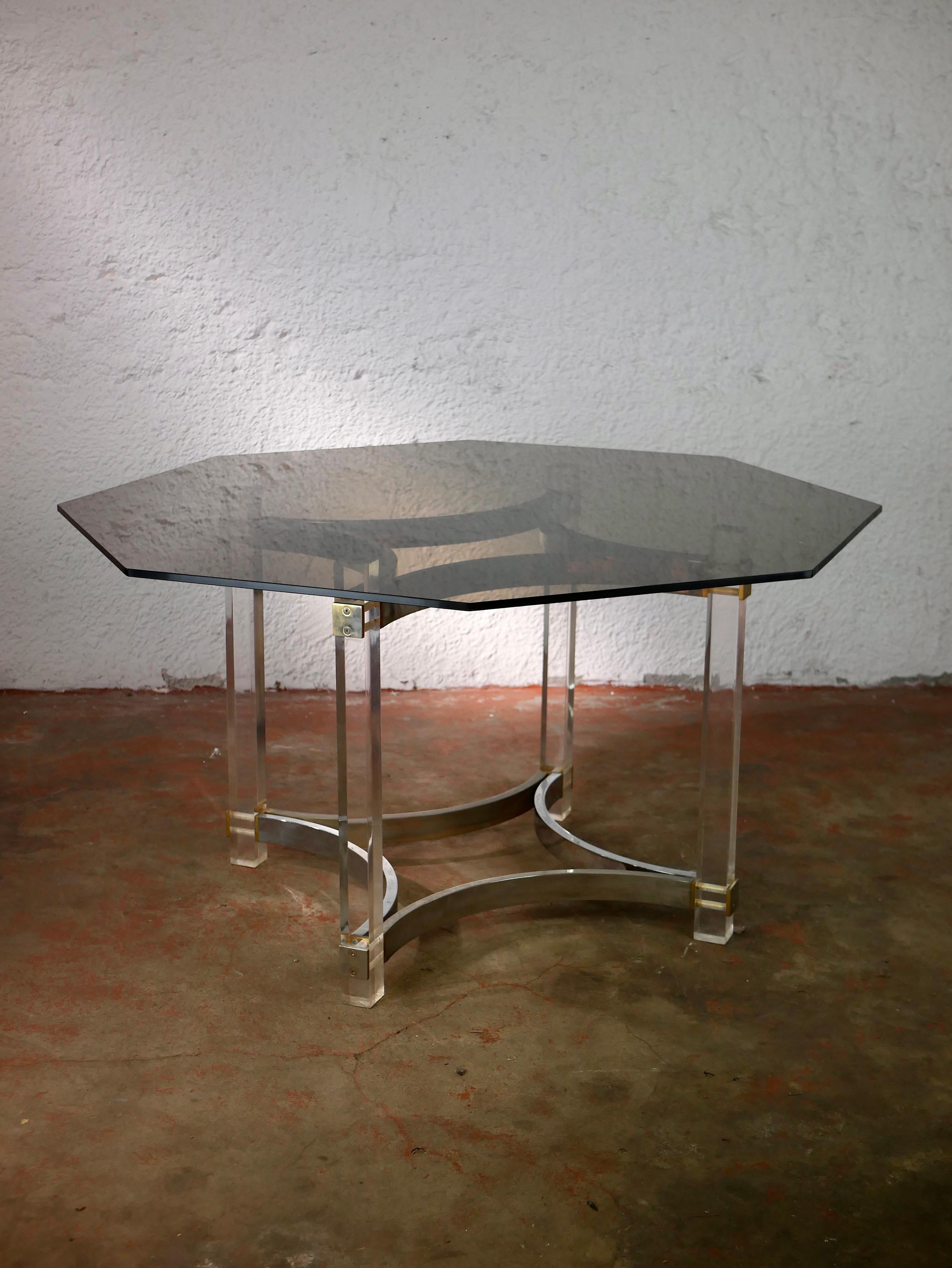 Octogonal dining table in lucite, glass and brass by Alessandro Albrizzi, 1970s 5