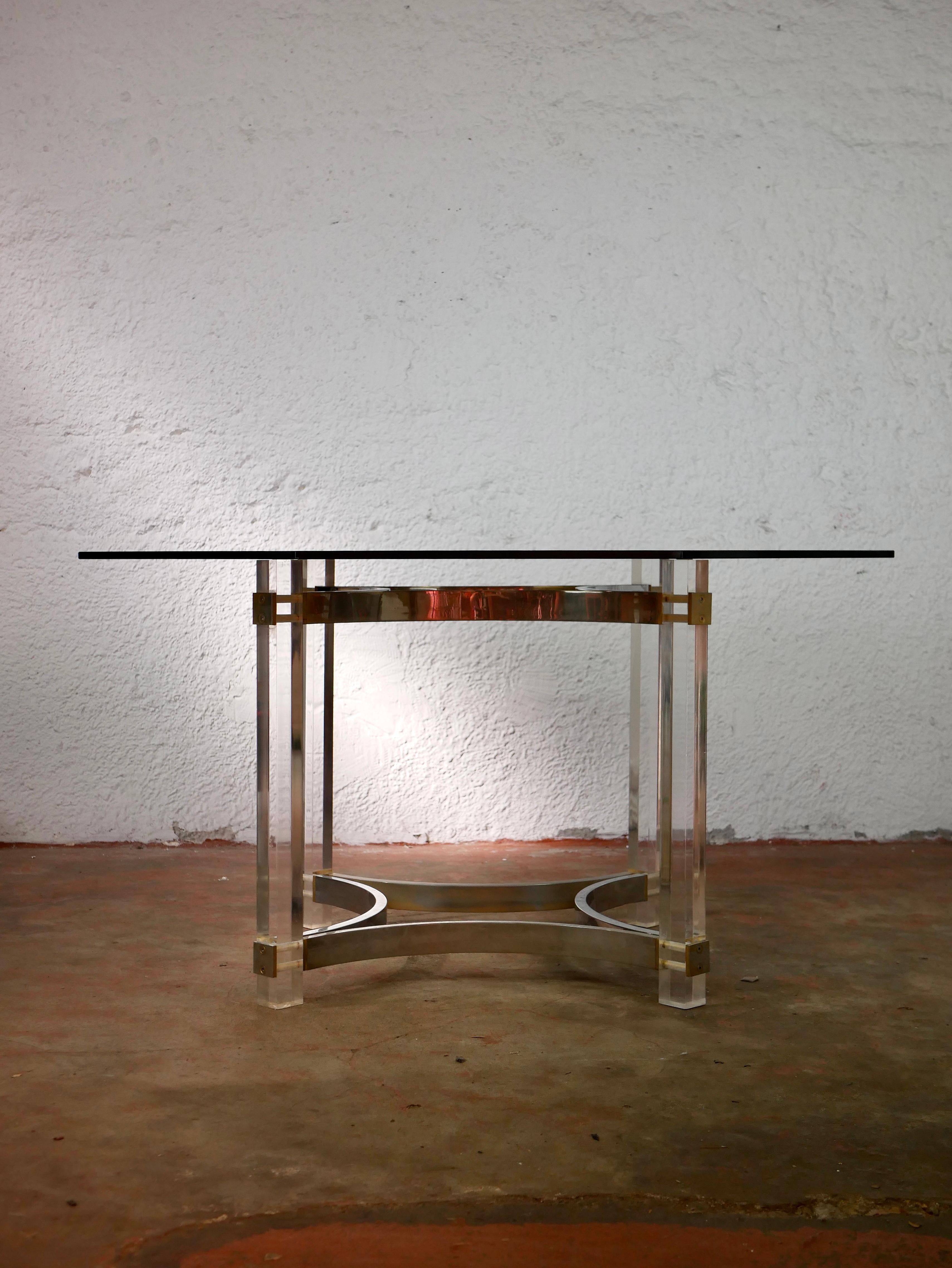 Hollywood Regency Octogonal dining table in lucite, glass and brass by Alessandro Albrizzi, 1970s