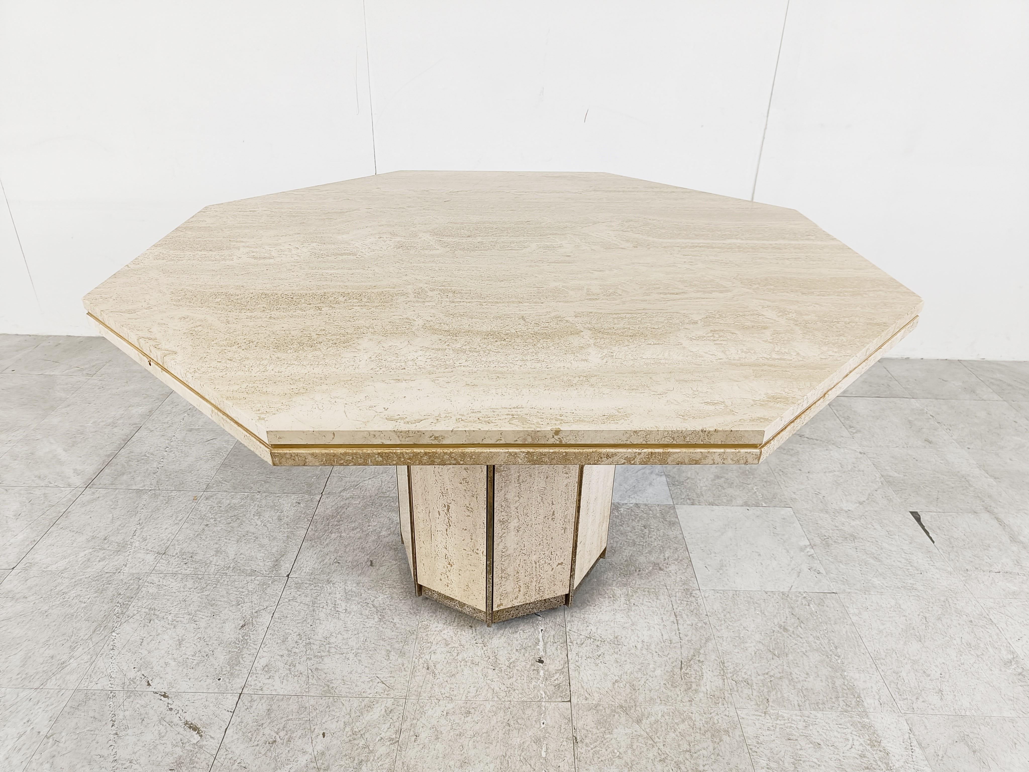 Octogonal Italian Travertine and Brass Dining Table, 1970s In Good Condition For Sale In HEVERLEE, BE