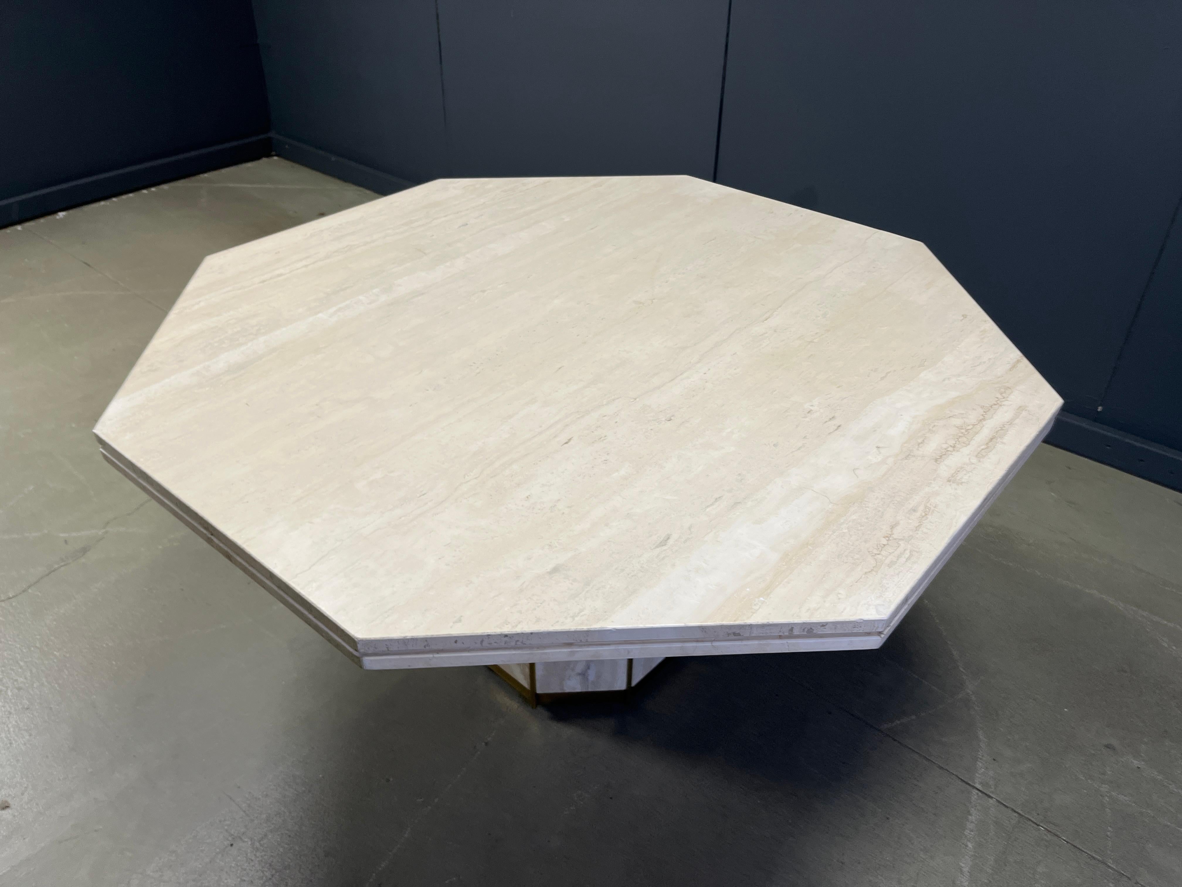 Octogonal Italian Travertine and Brass Dining Table, 1970s For Sale 2