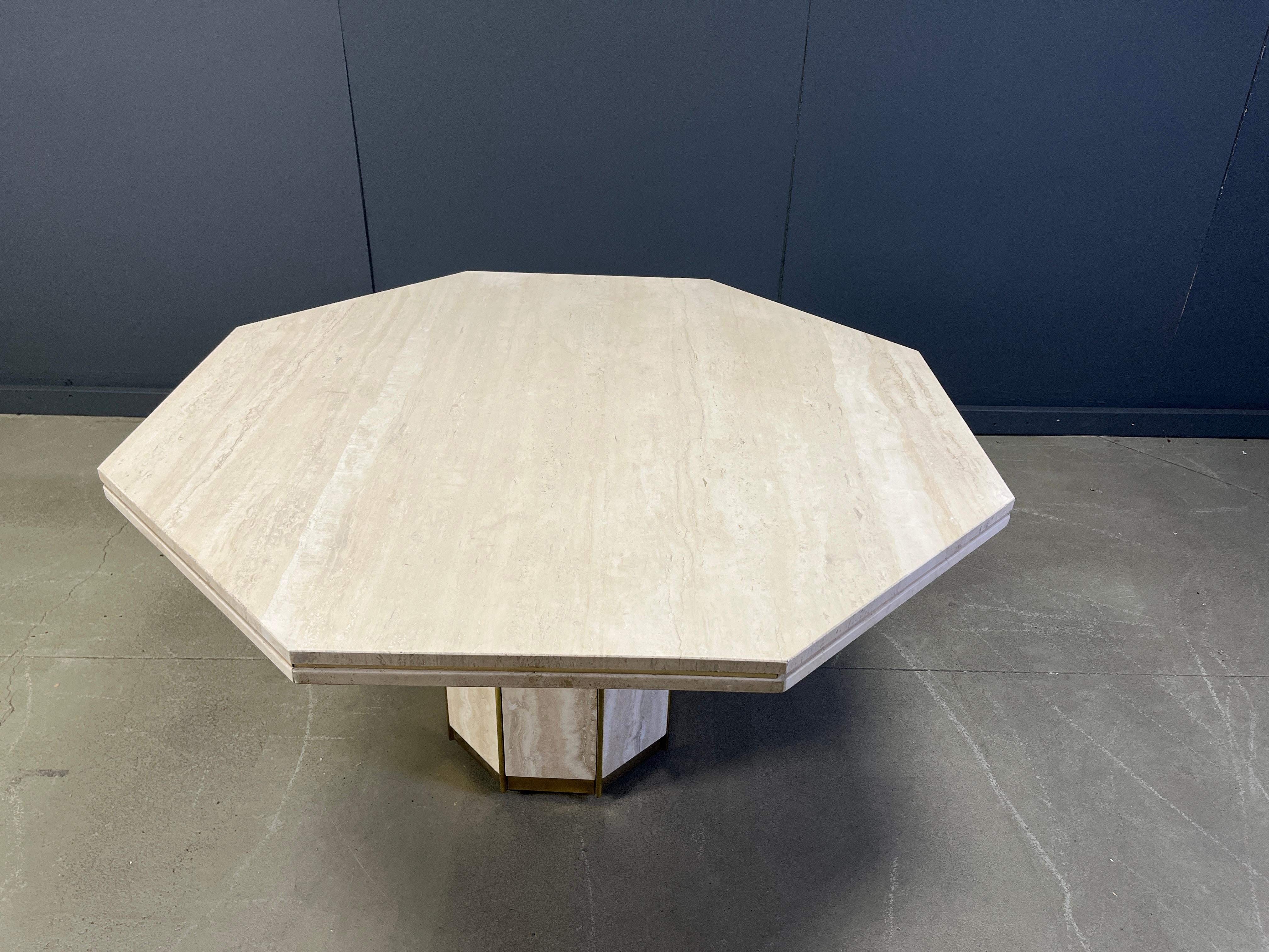 Octogonal Italian Travertine and Brass Dining Table, 1970s For Sale 3