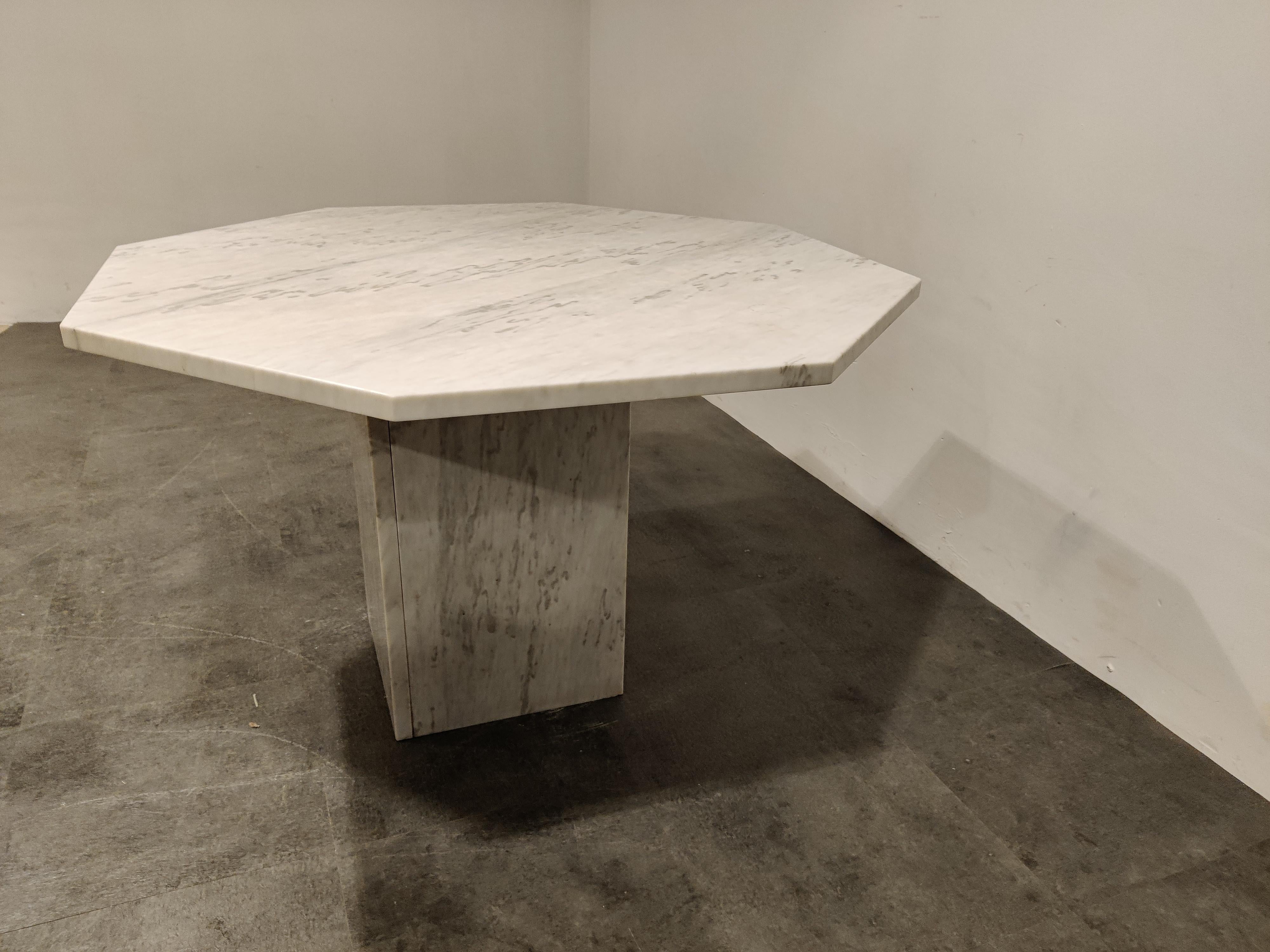 Octogonal Italian White Marble Dining Table, 1970s 2