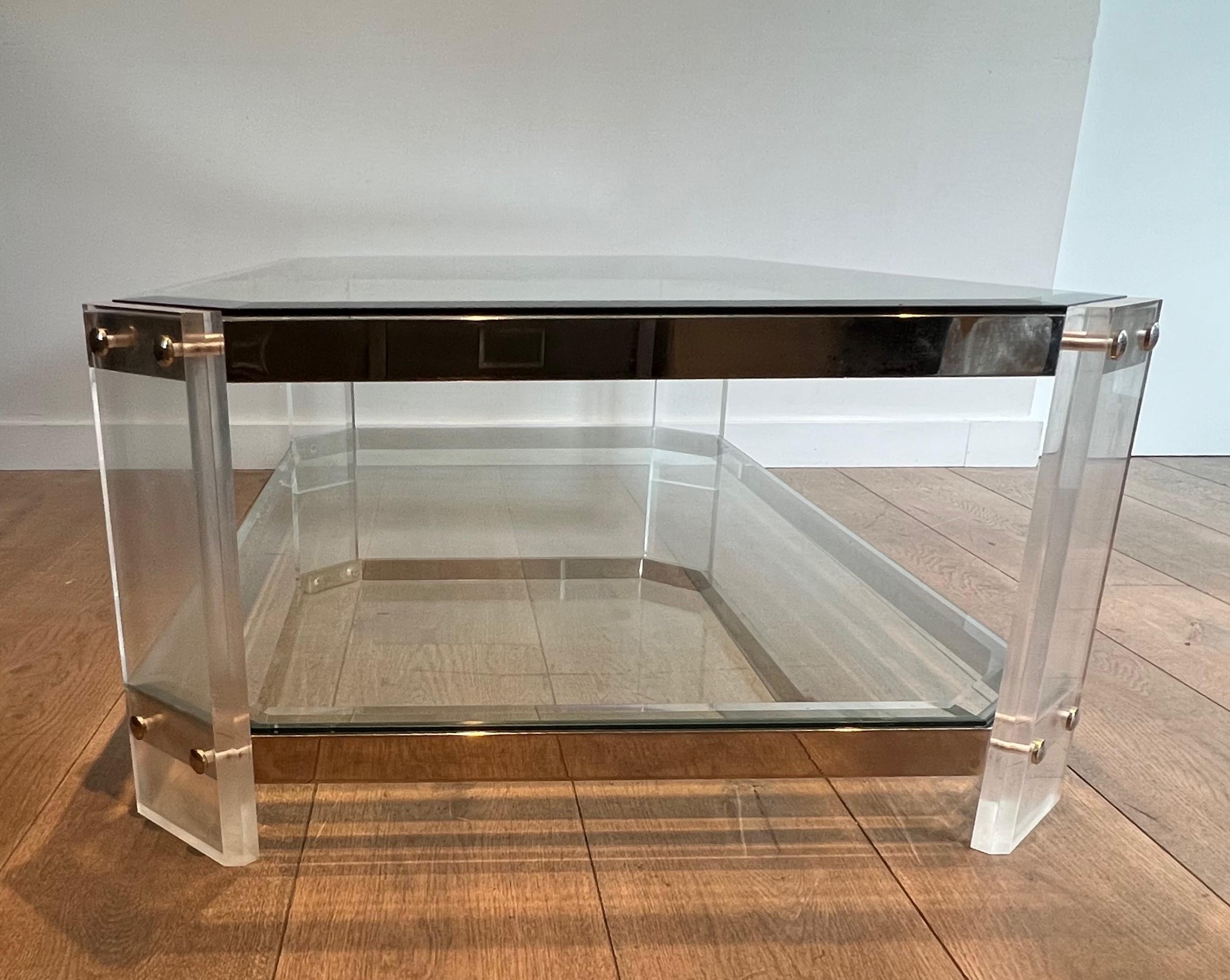 Fin du 20e siècle Table basse octogonale en lucite et chrome de la Maison Jansen Circa 1970 en vente