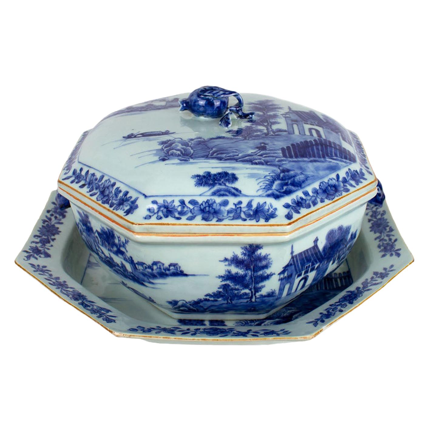 Octogonal Tureen with Cover and Platter, Qianlong '1736-1795' For Sale